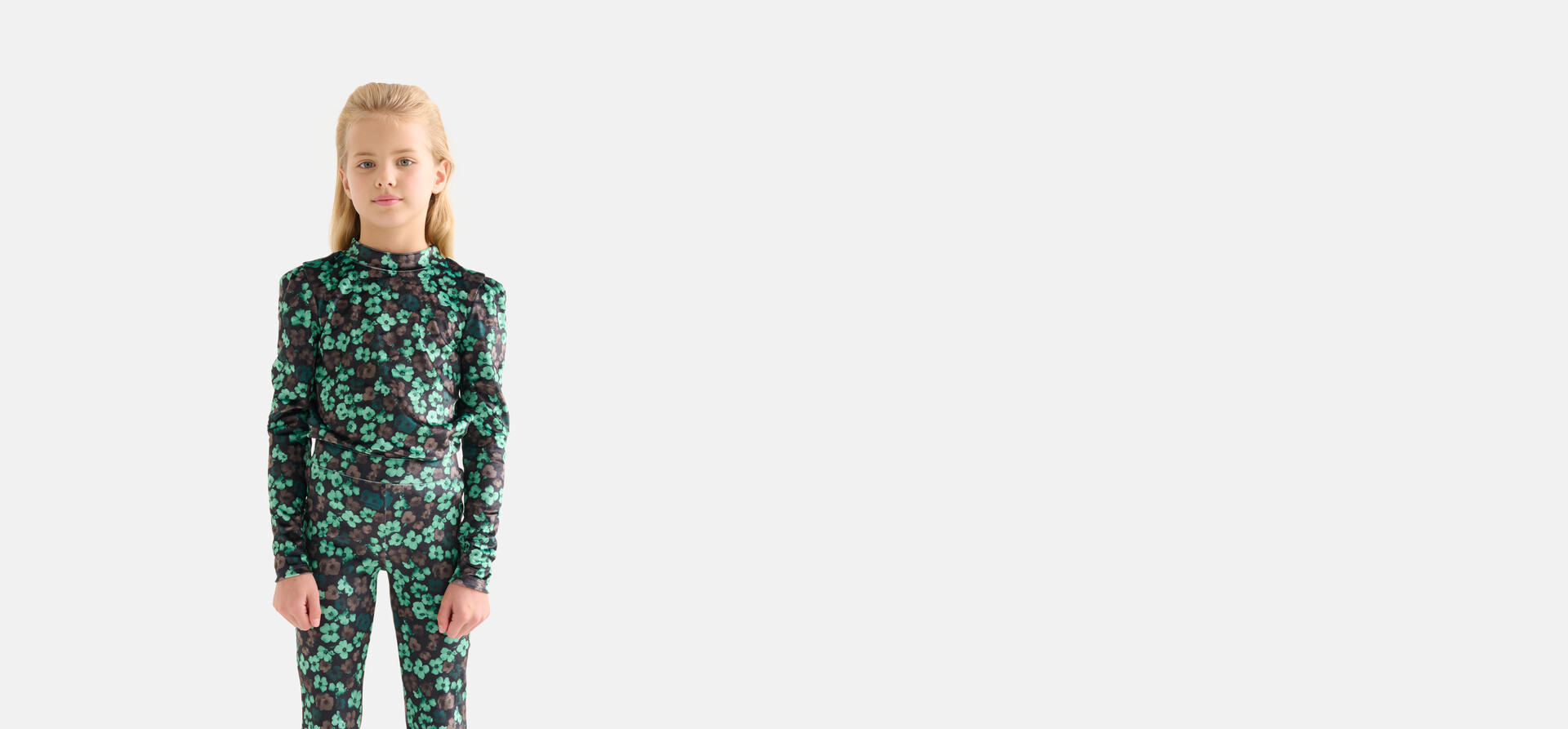 Samt Top mit Blumendruck Grün SHOEBY GIRLS
