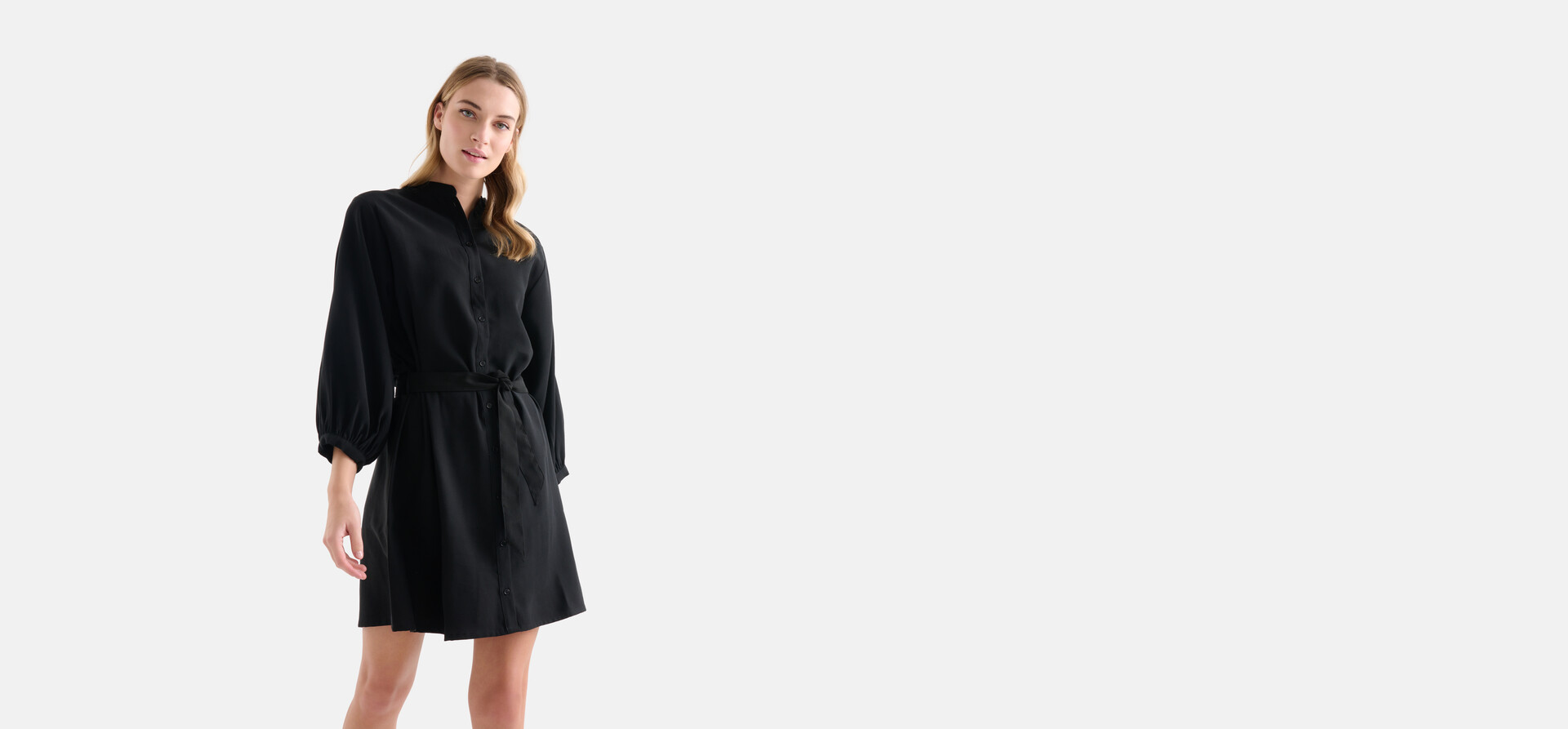 Kleid mit Gürtel Schwarz SHOEBY WOMEN