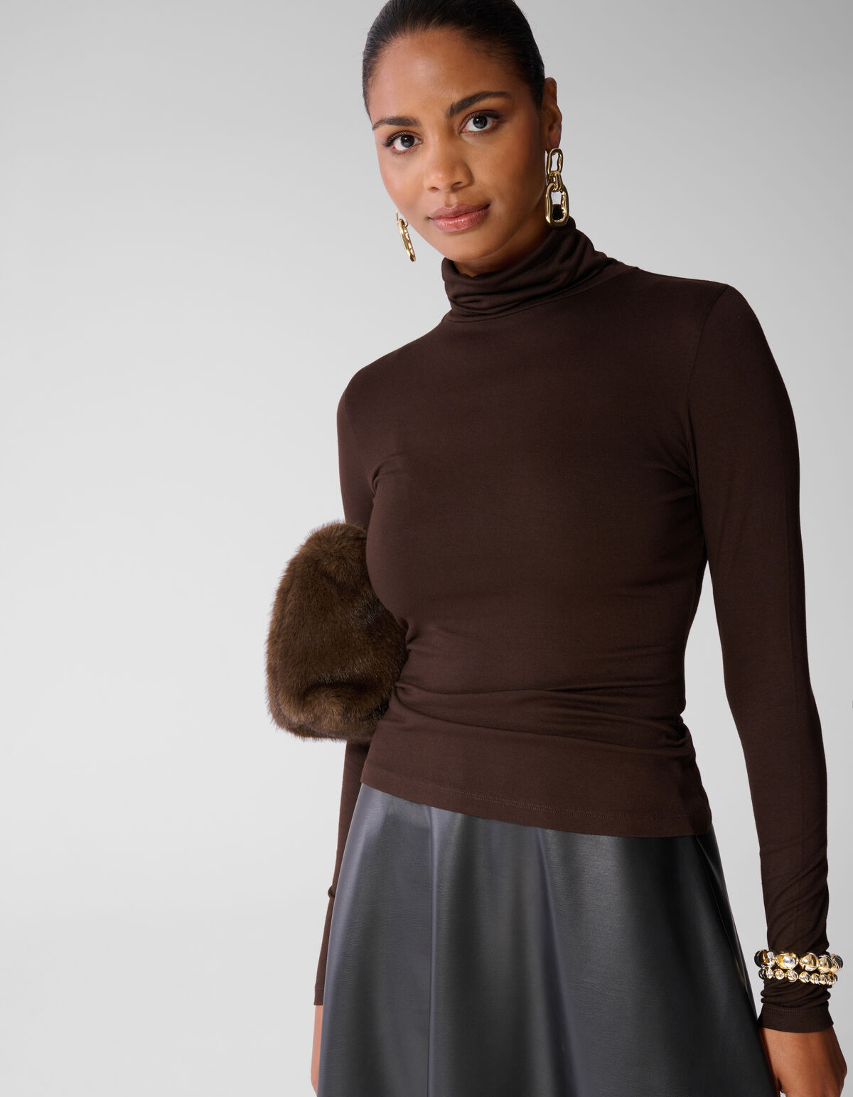 Col Neck Langarmshirt Dunkelbraun SHOEBY WOMEN