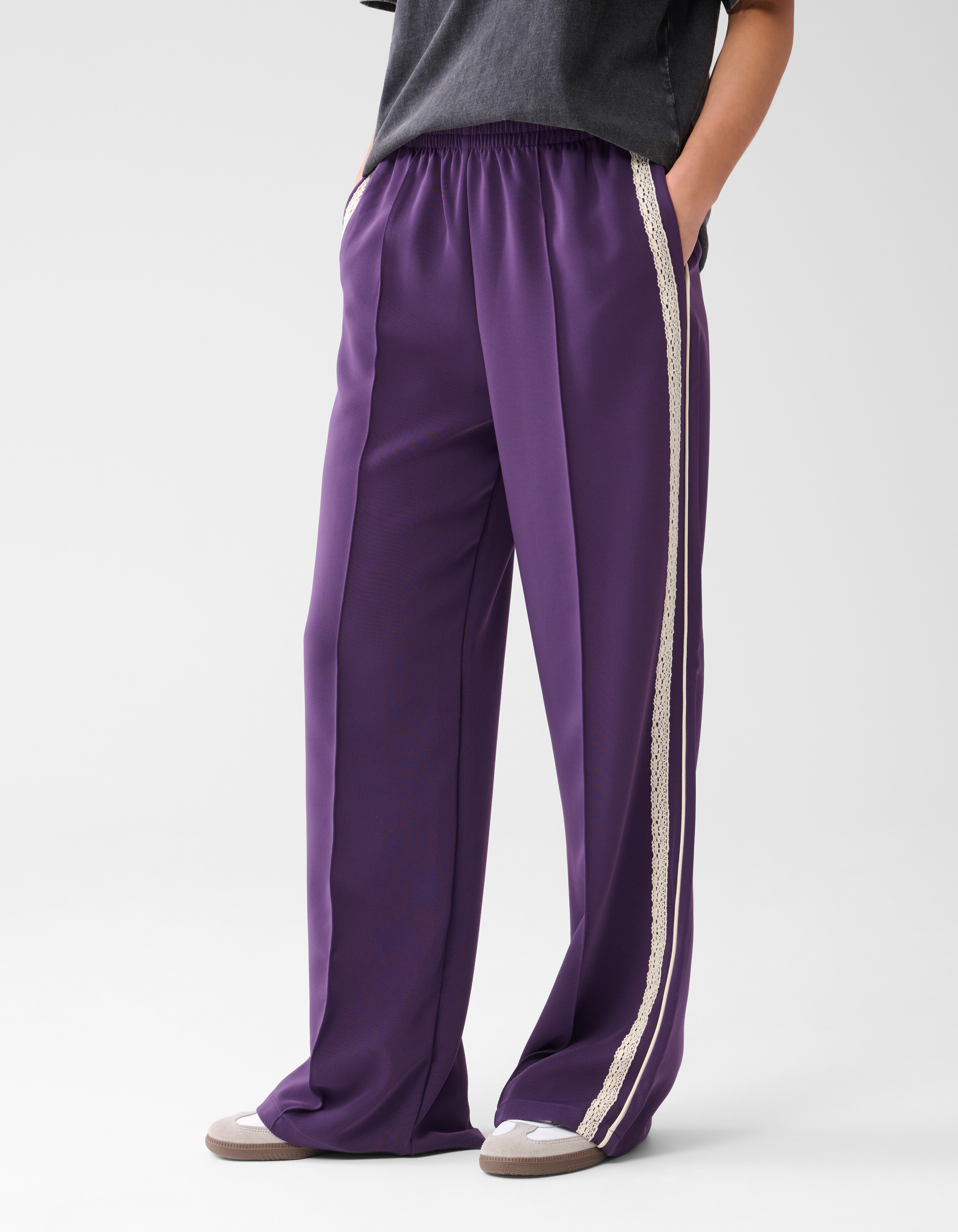 Sportliche Hose mit weitem Bein Dunkelviolett SHOEBY WOMEN