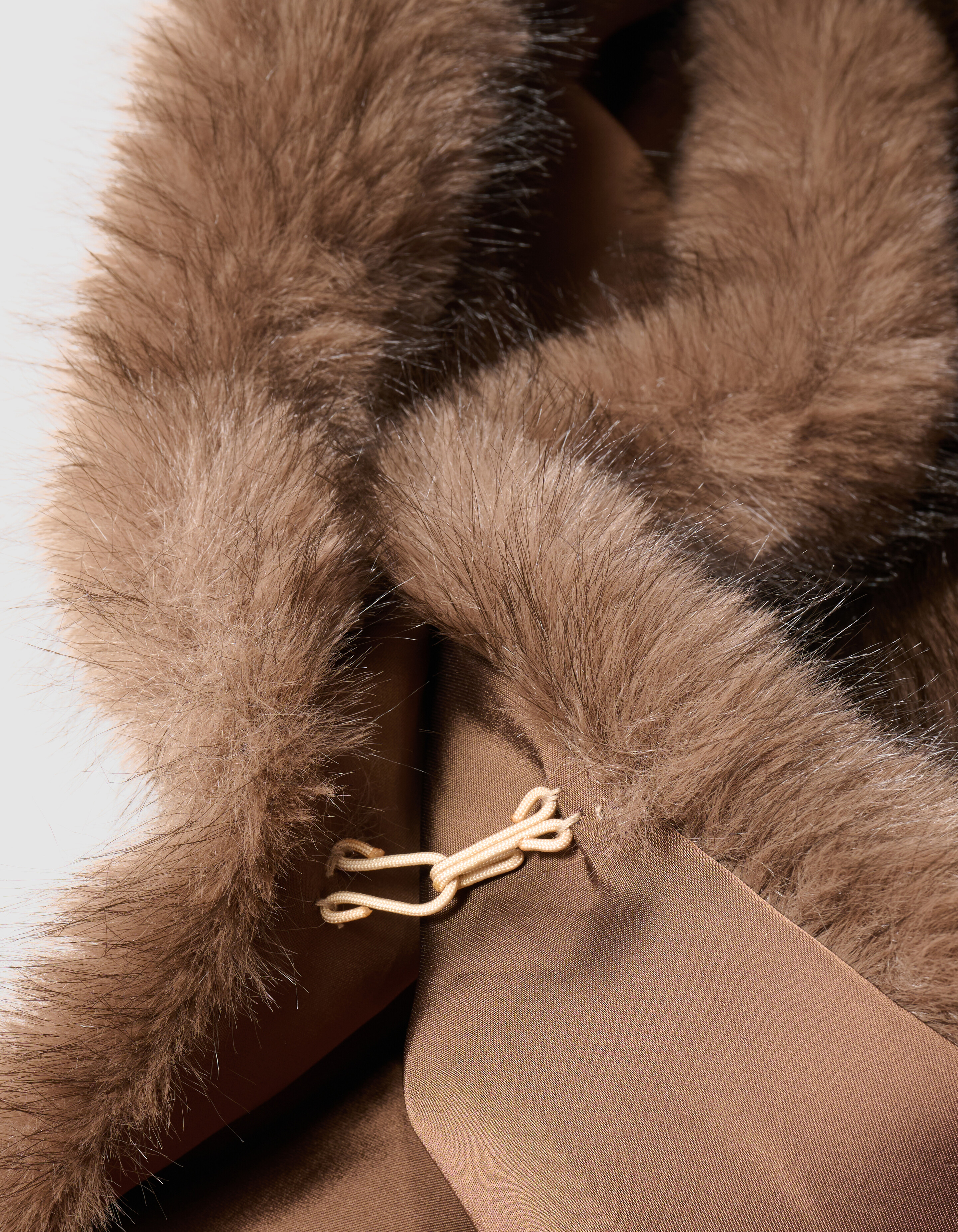 Faux-Fur-Schal Mit Taschen Braun By Mieke SHOEBY ACCESSOIRES