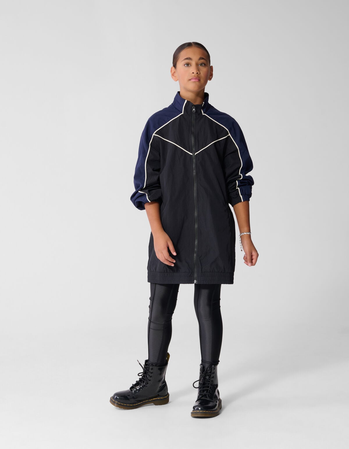 Relaxed Fit Tech Kleid Dunkelblau/Schwarz SHOEBY GIRLS