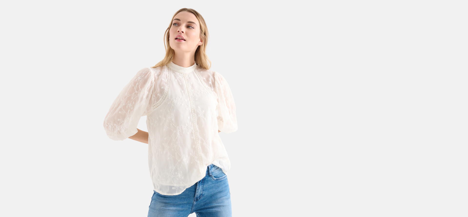 Besticktes Tape-Top Off White SHOEBY WOMEN