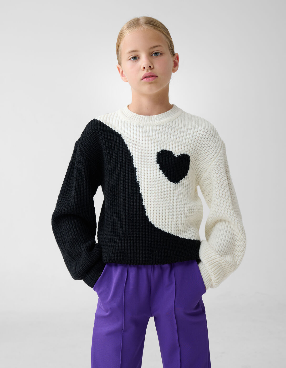 Flowy Heart Pullover Schwarz SHOEBY GIRLS