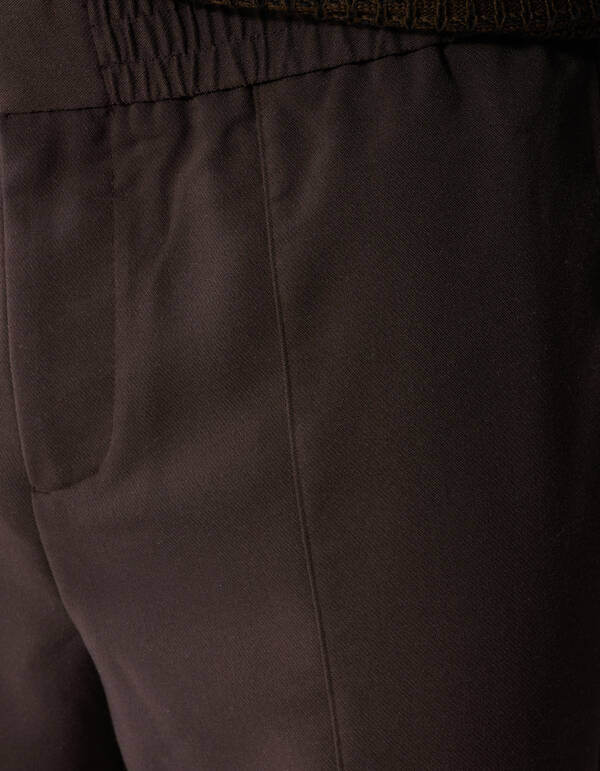Straight Fit Pintuck Hose Dunkelbraun SHOEBY MEN