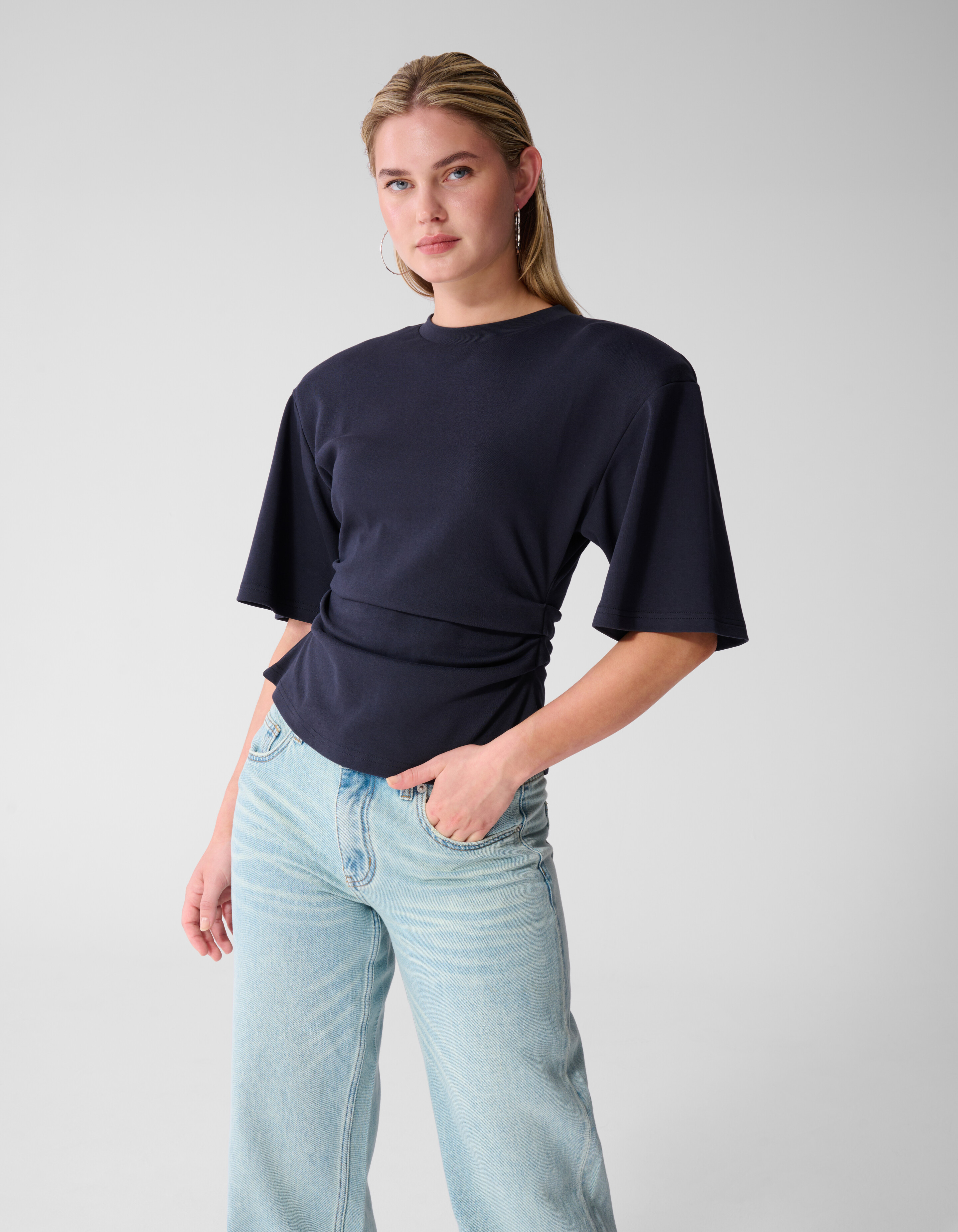 Tailliertes T-Shirt Dunkelblau SHOEBY WOMEN