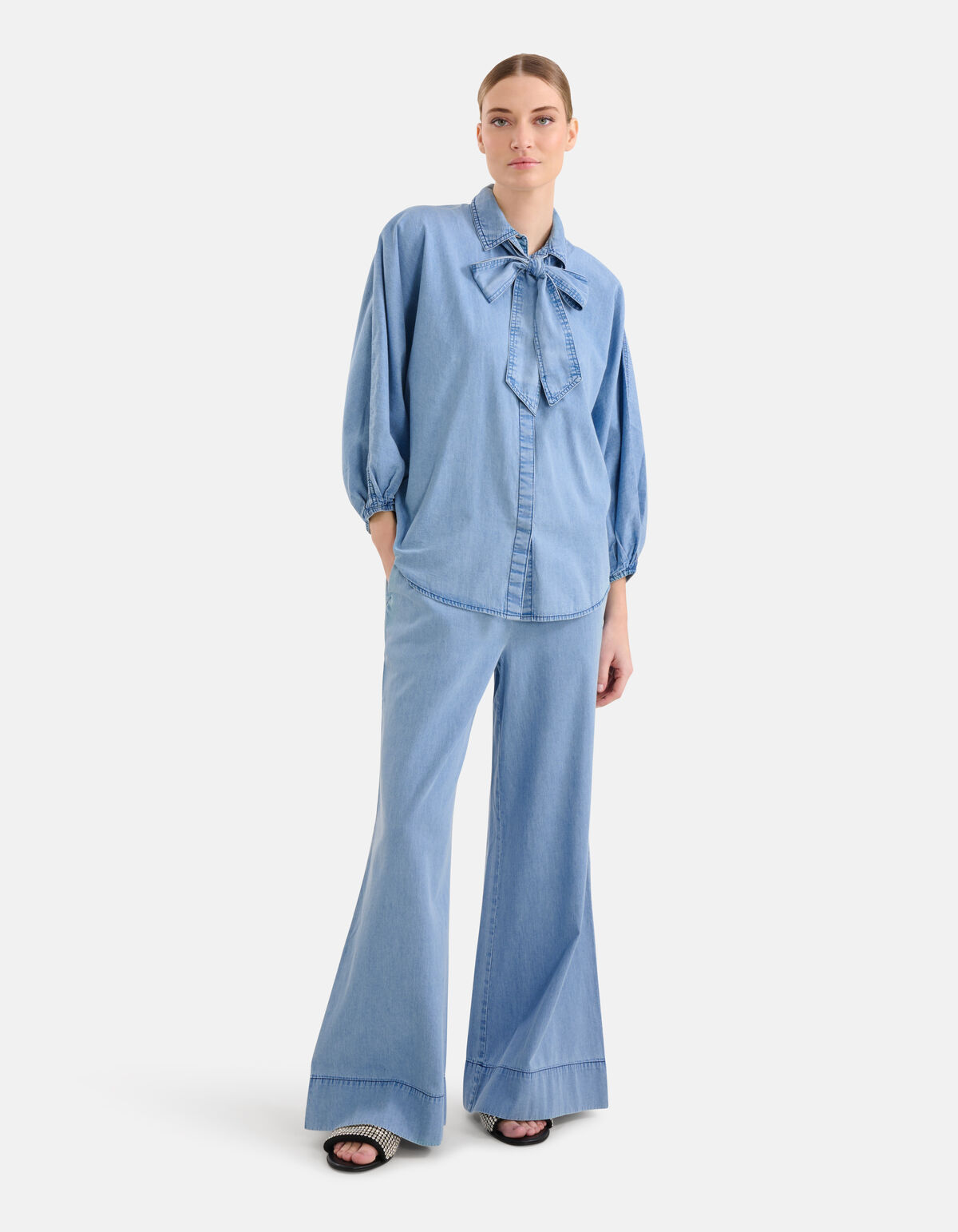 Bow Blouse Blauw By Mieke SHOEBY WOMEN