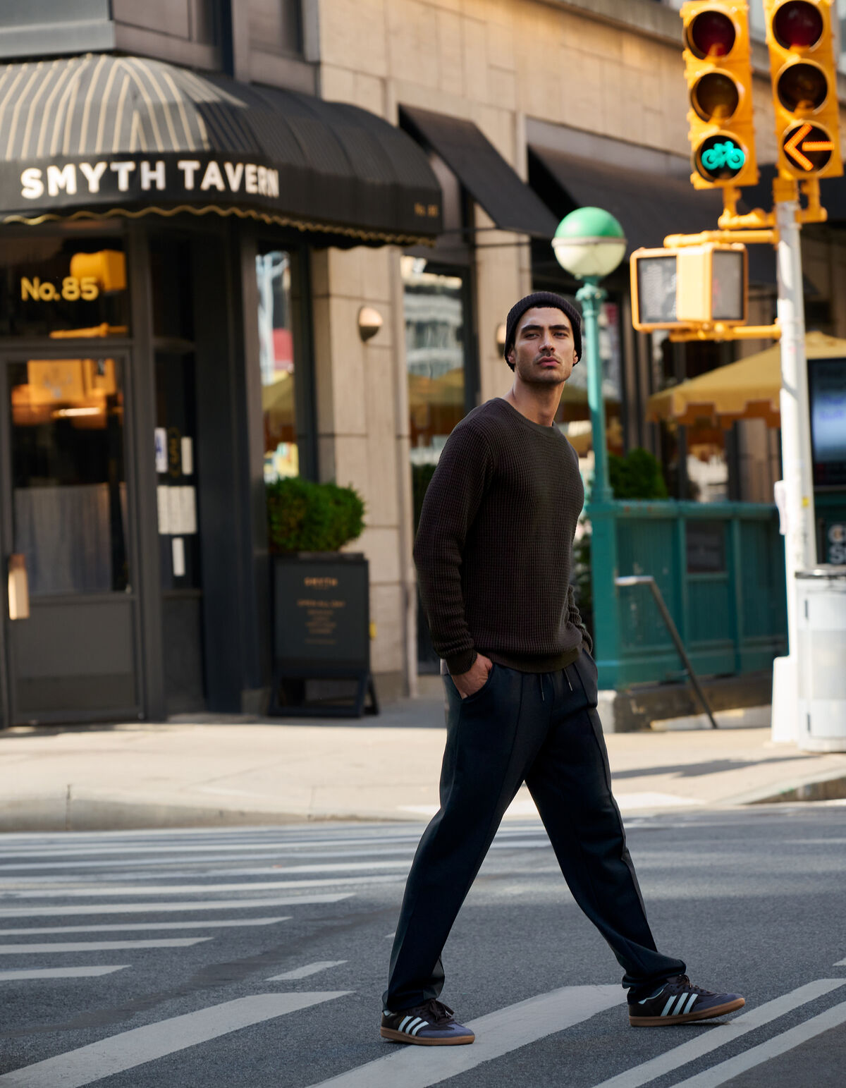 Reguläre Passform Hose Schwarz SHOEBY MEN