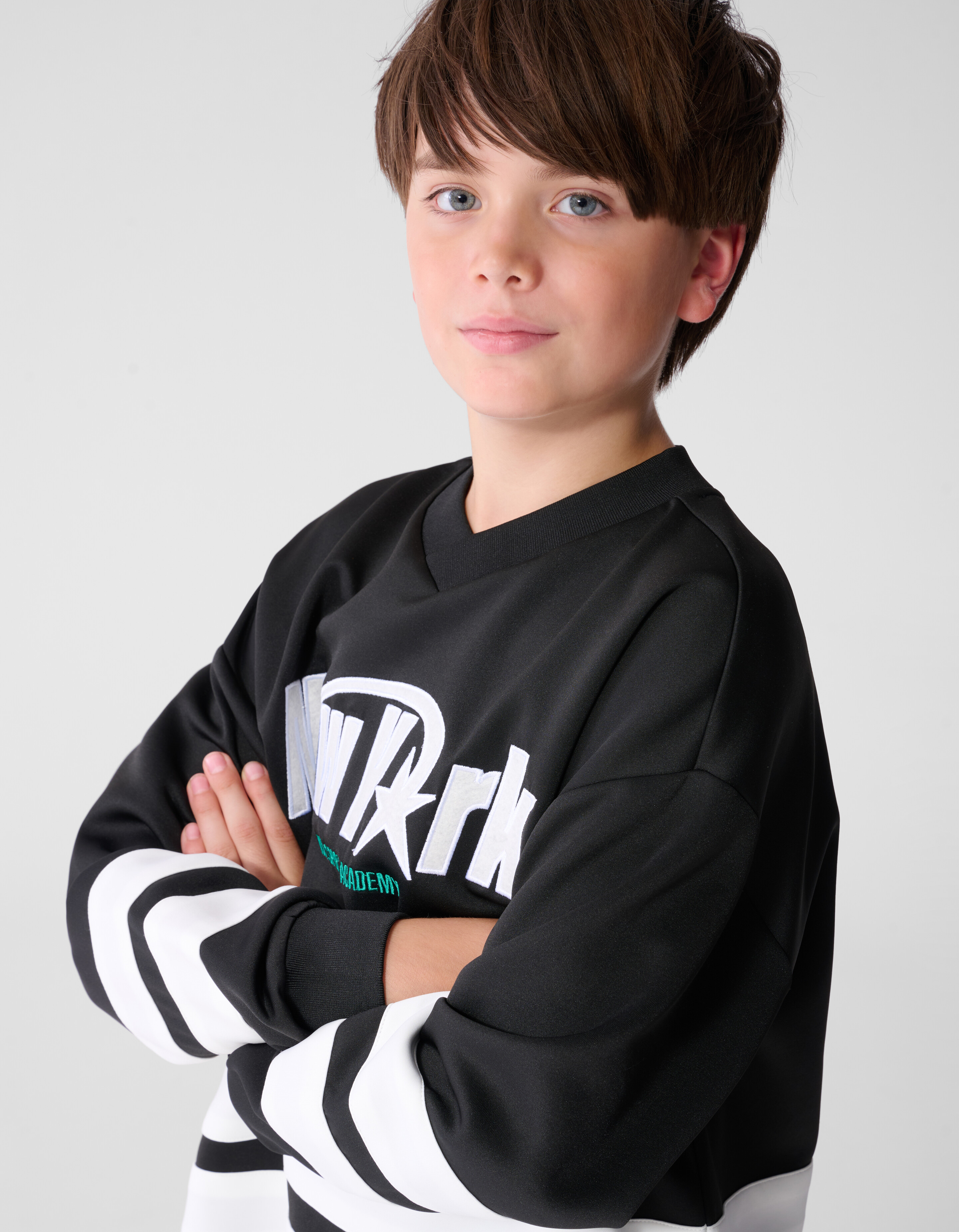 Oversized Fit Artwork Sweater Schwarz SHOEBY BOYS