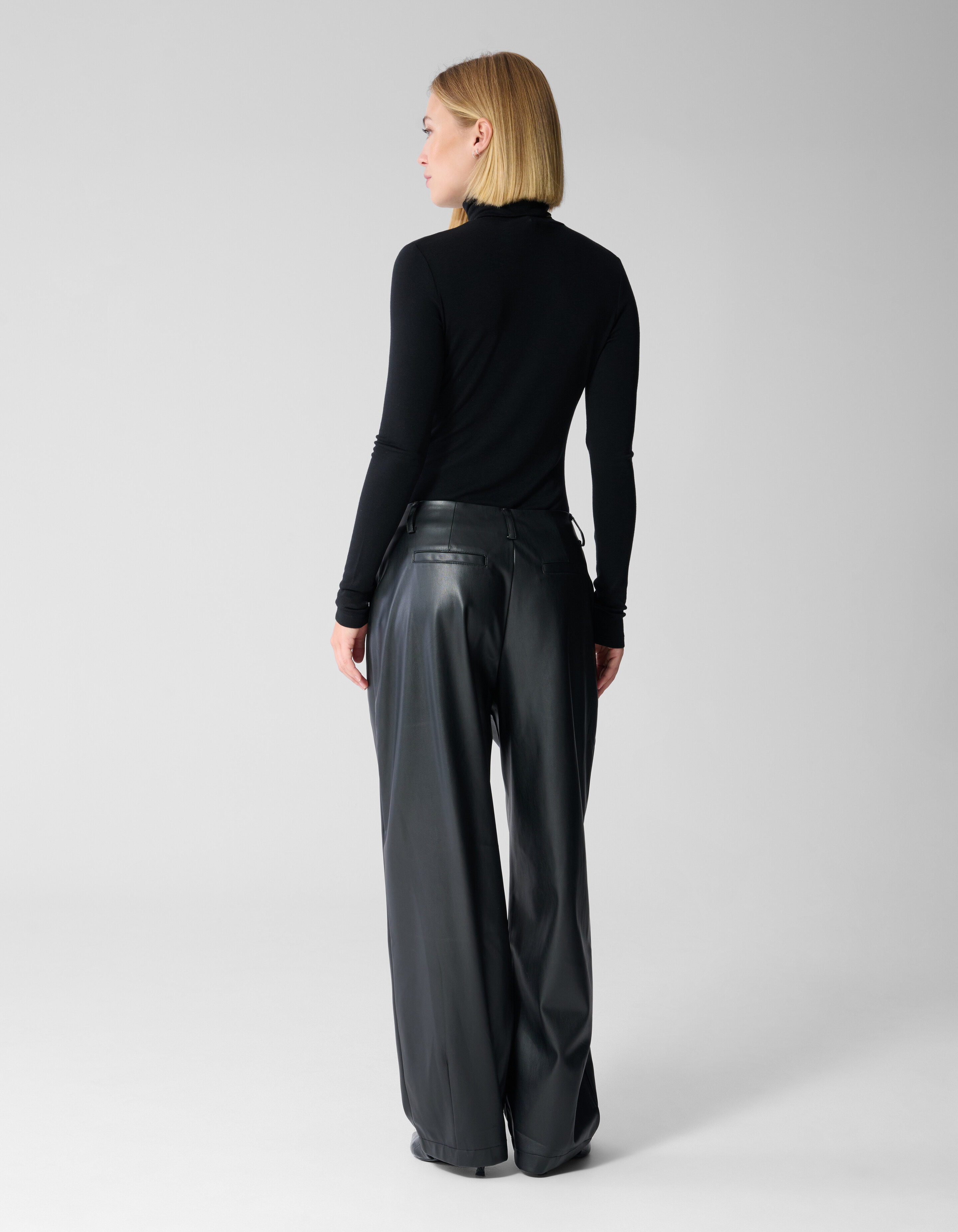 Vegane Leder Barrel-Fit-Hose Schwarz By Lonneke SHOEBY WOMEN