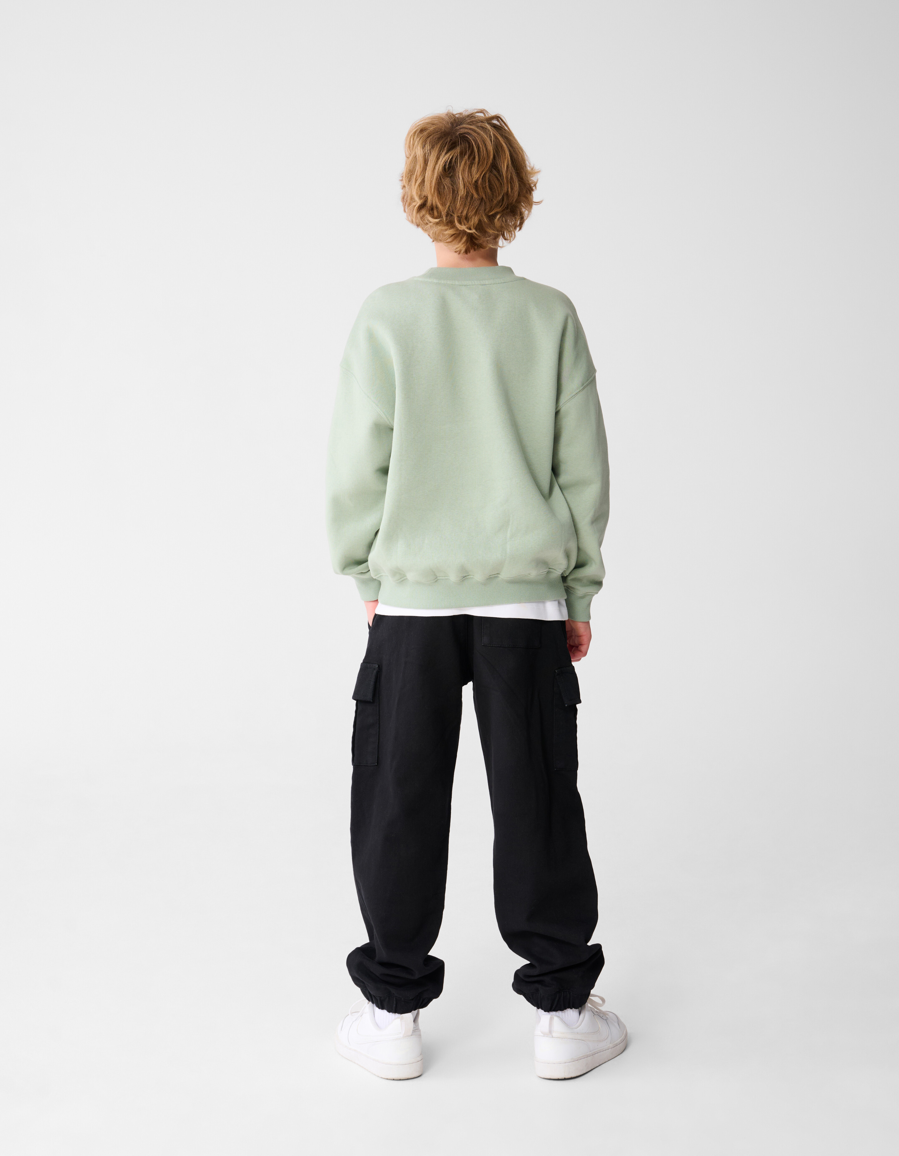 Loose Fit Cargo Hose Dunkelgrau SHOEBY BOYS