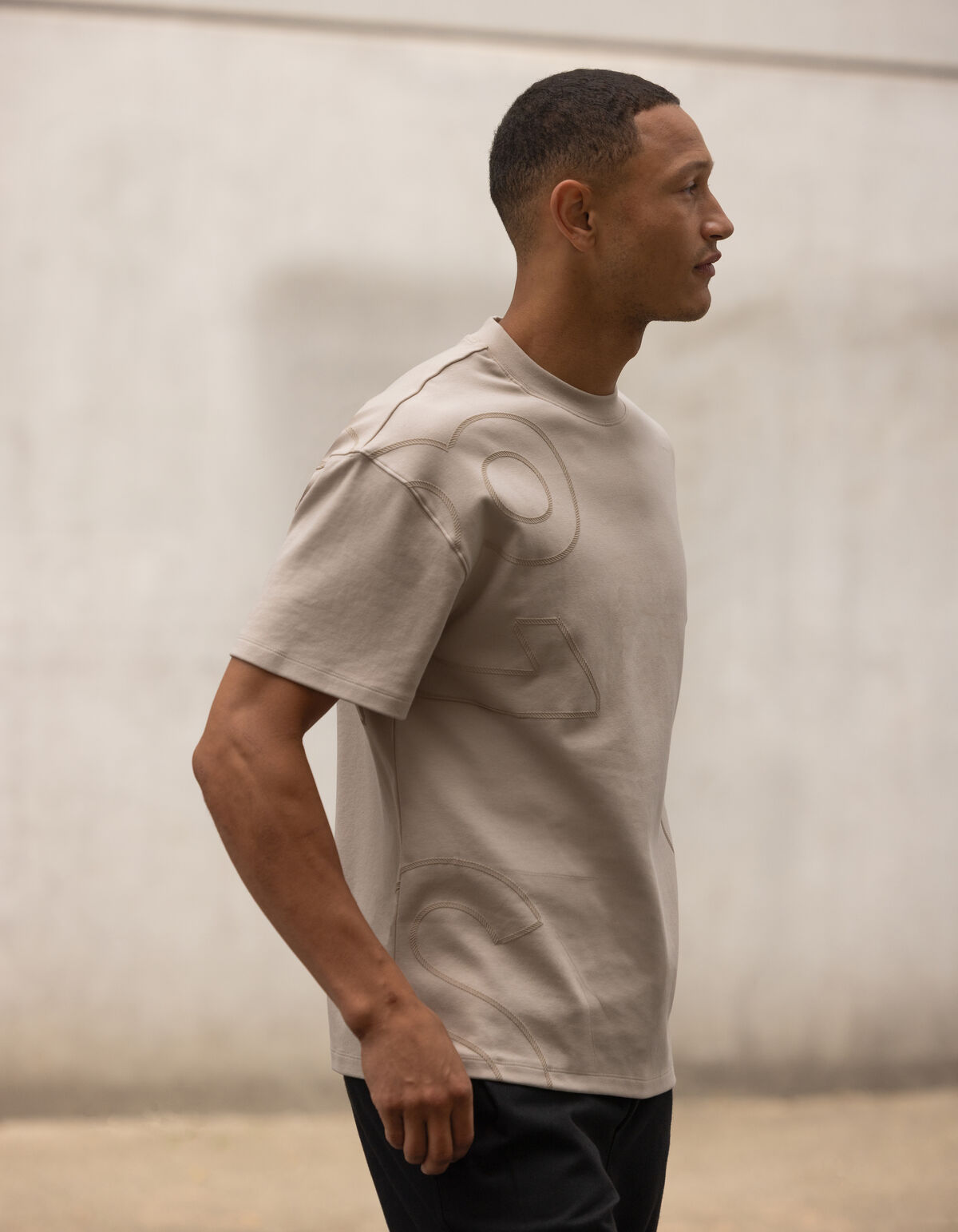 Spark Logo Print T-Shirt Beige SHOEBY MEN