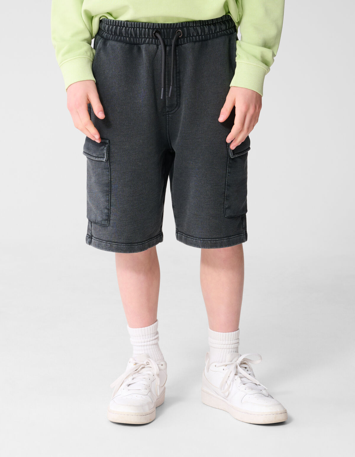 L&auml;ssige Cargo-Shorts Dunkelgrau SHOEBY BOYS
