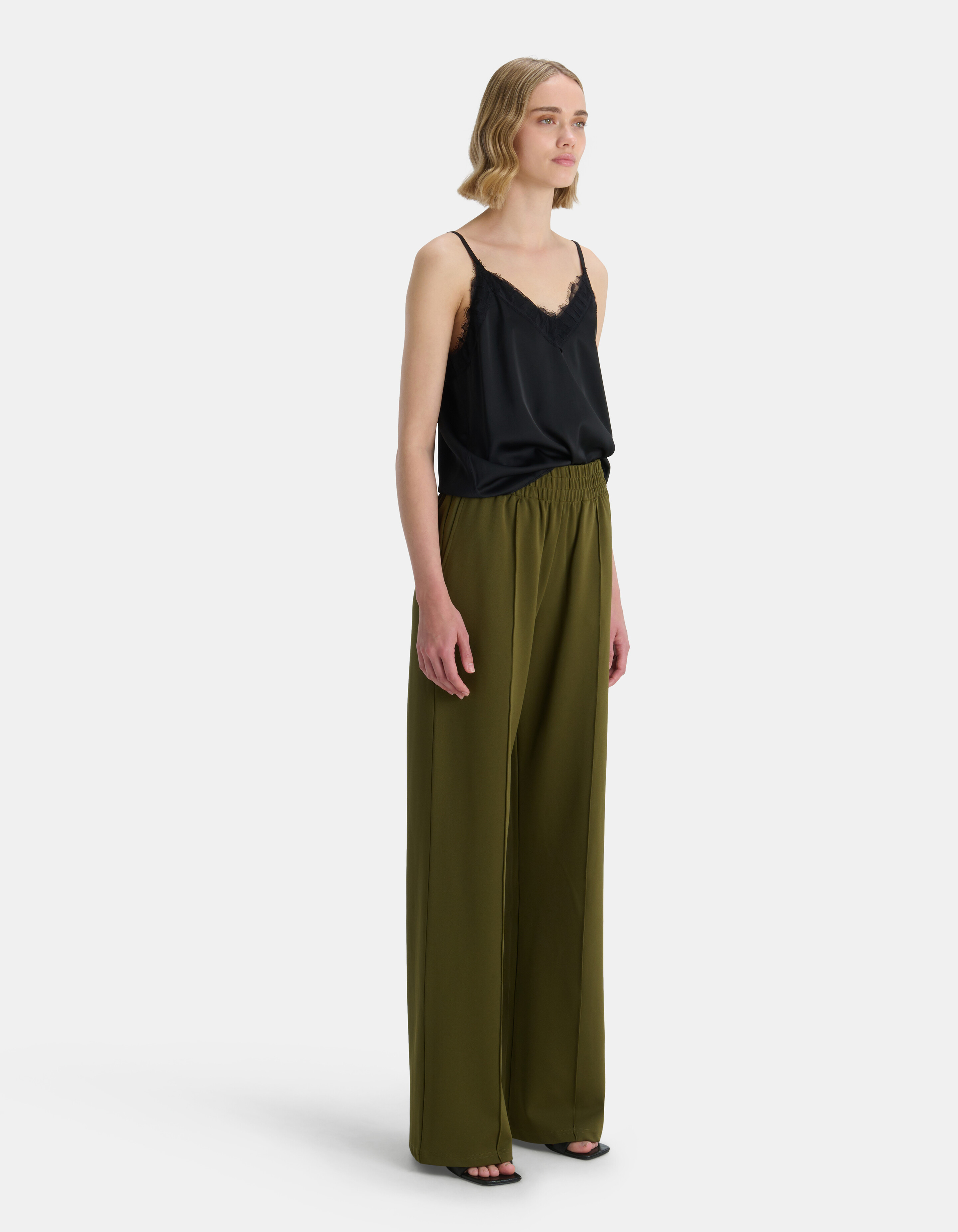 Basic Wide Leg Hose Dunkelgrün SHOEBY WOMEN