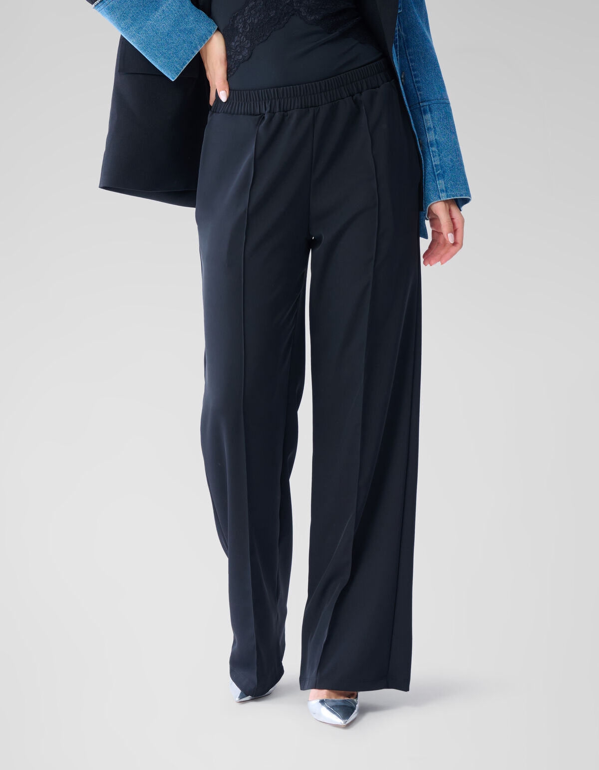 Basic Hose mit weitem Bein Schwarz SHOEBY WOMEN