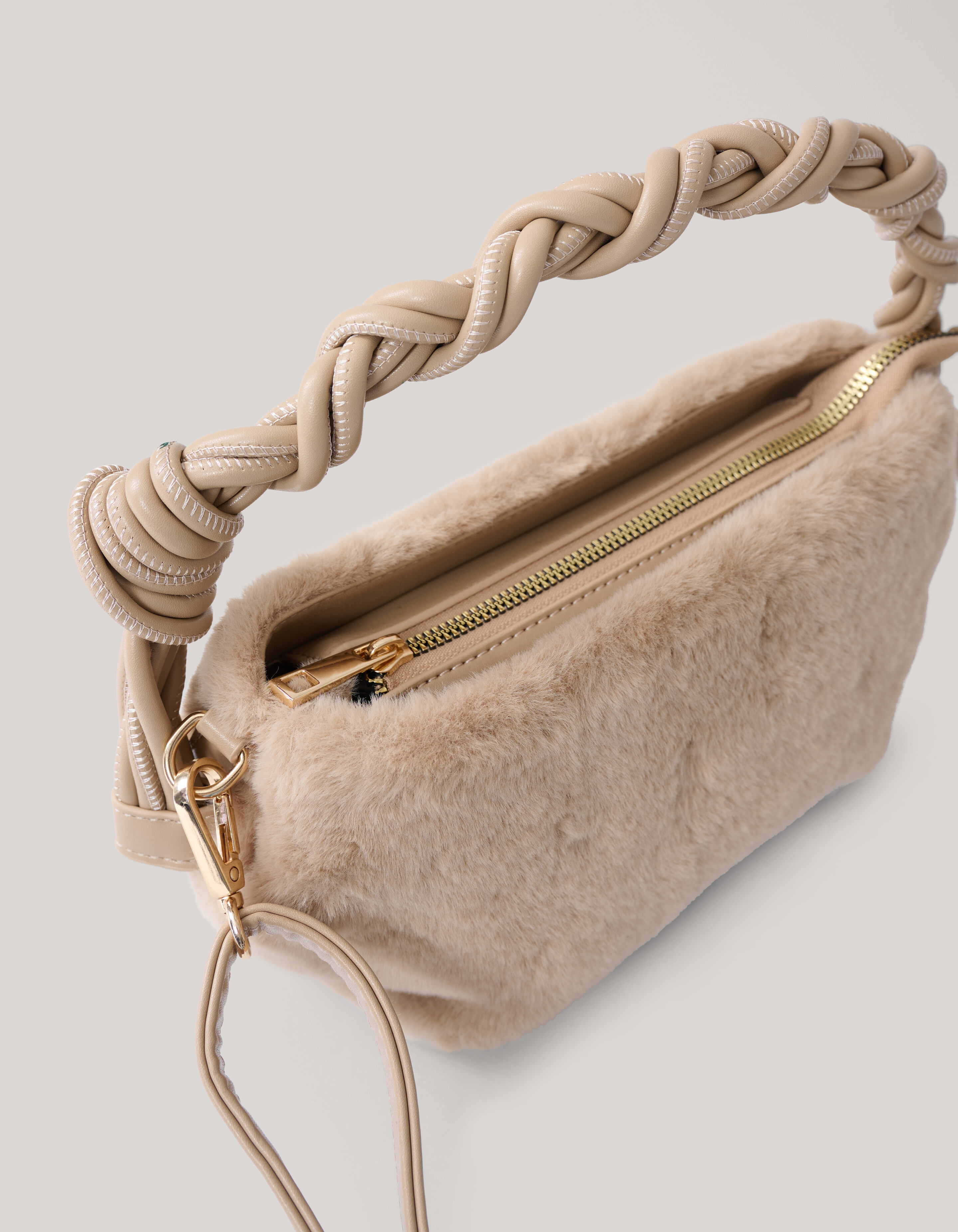 Flauschige Tasche Sand SHOEBY ACCESSOIRES