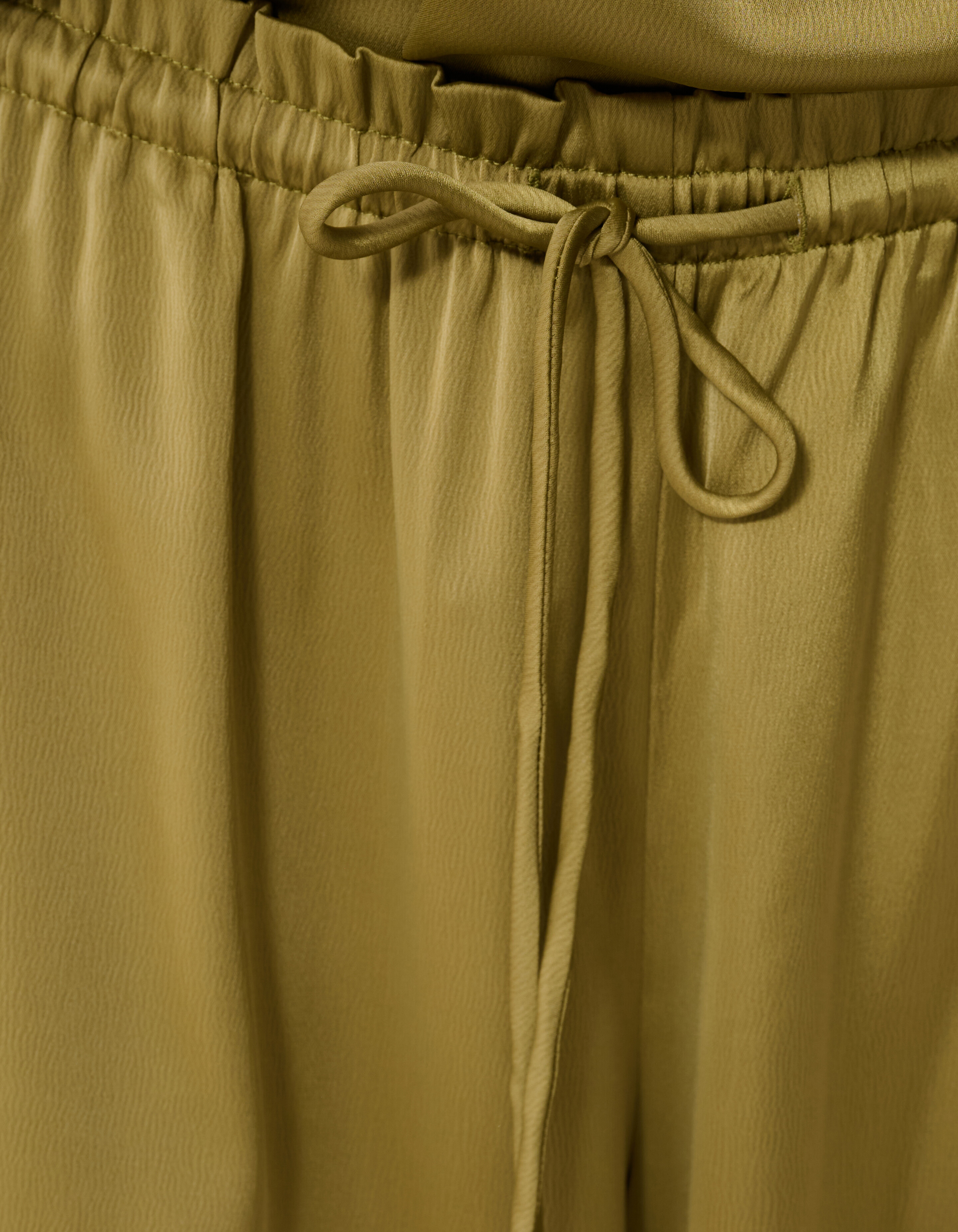 Satin Locker Sitzende Hose Gr&uuml;n Von Fred SHOEBY WOMEN