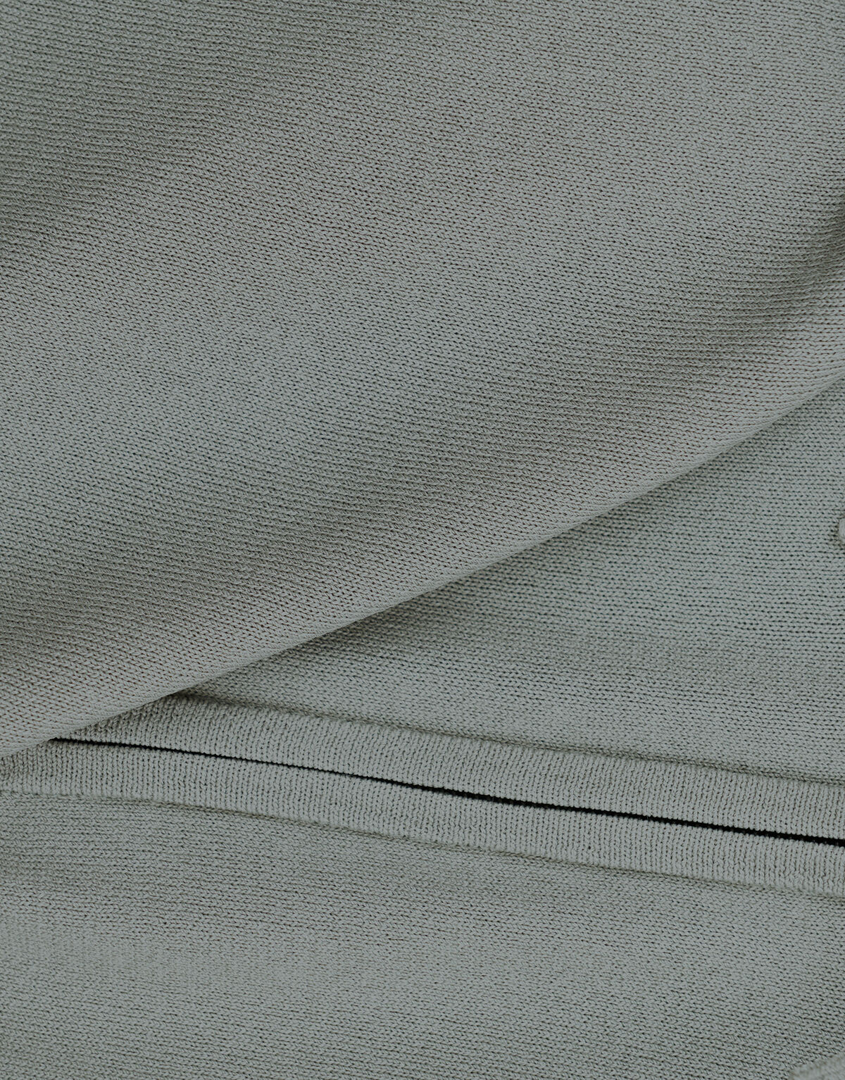Gestricktes Poloshirt mit Reißverschluss REFILL