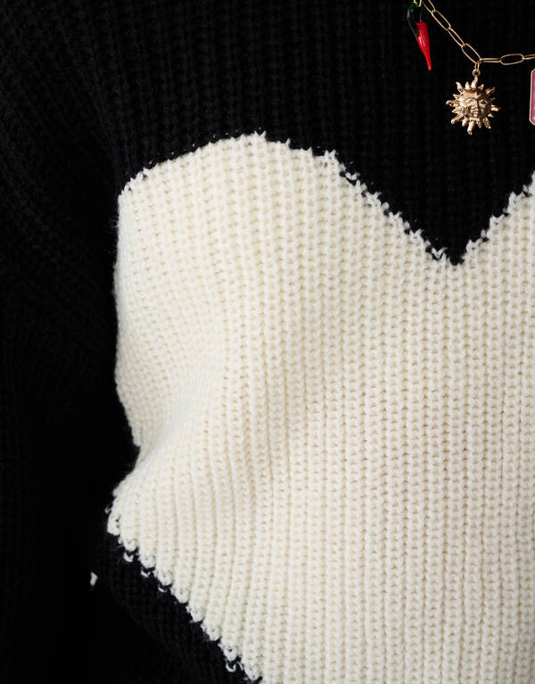 Pullover mit großem Herz SCHWARZ SHOEBY GIRLS