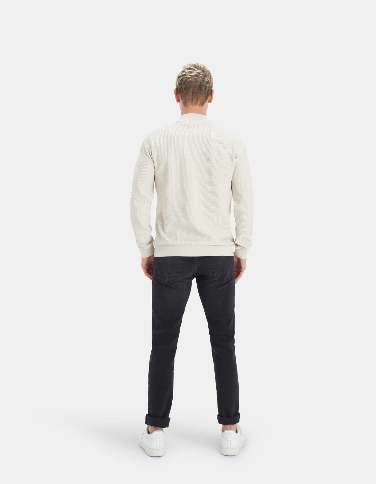 Diagonaler Pullover REFILL