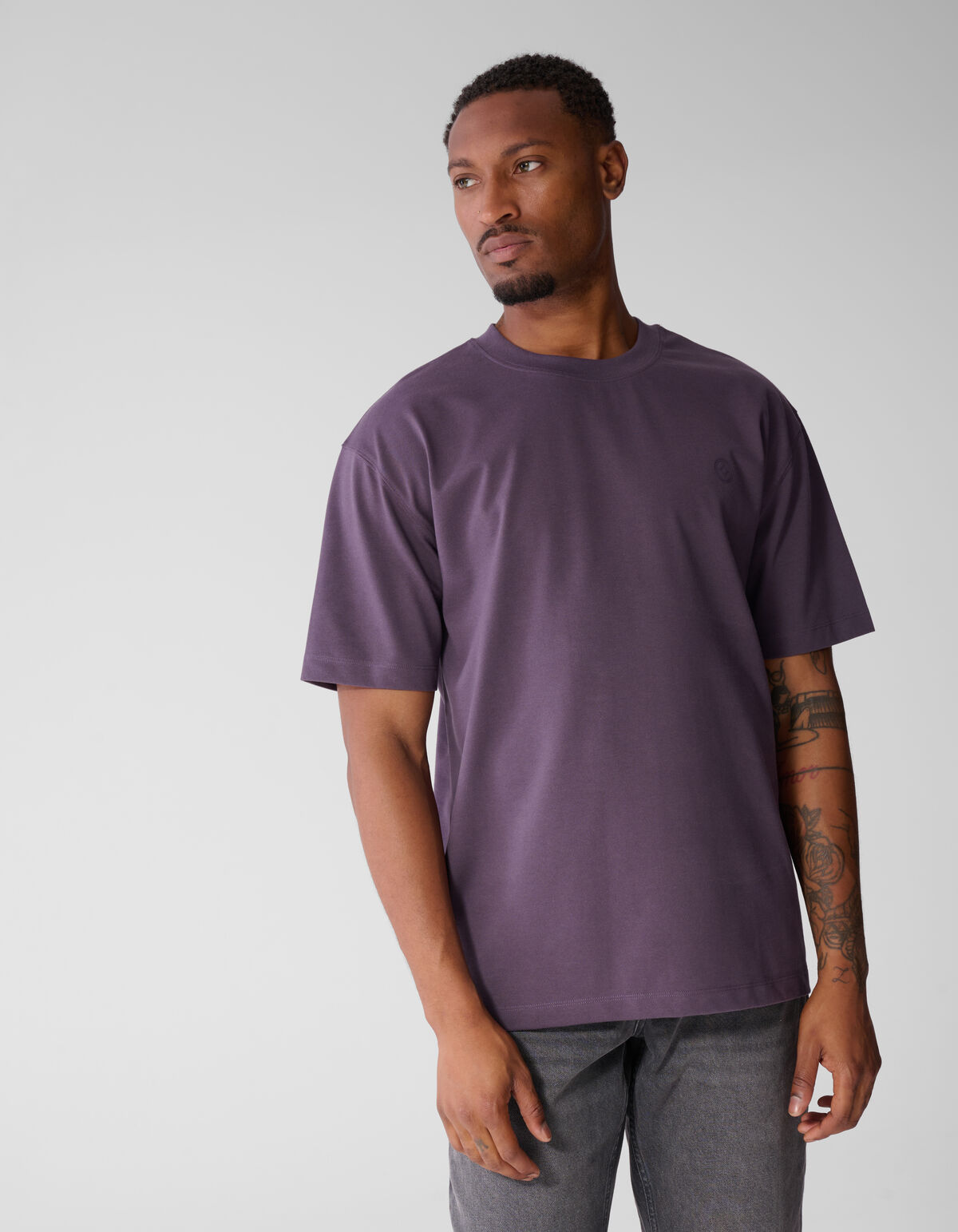 Lila T-Shirt mit Grafik Twill SHOEBY MEN