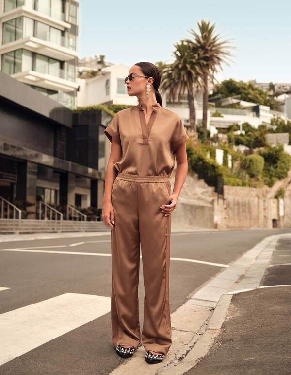 Satin Hose mit weitem Bein Camel SHOEBY WOMEN