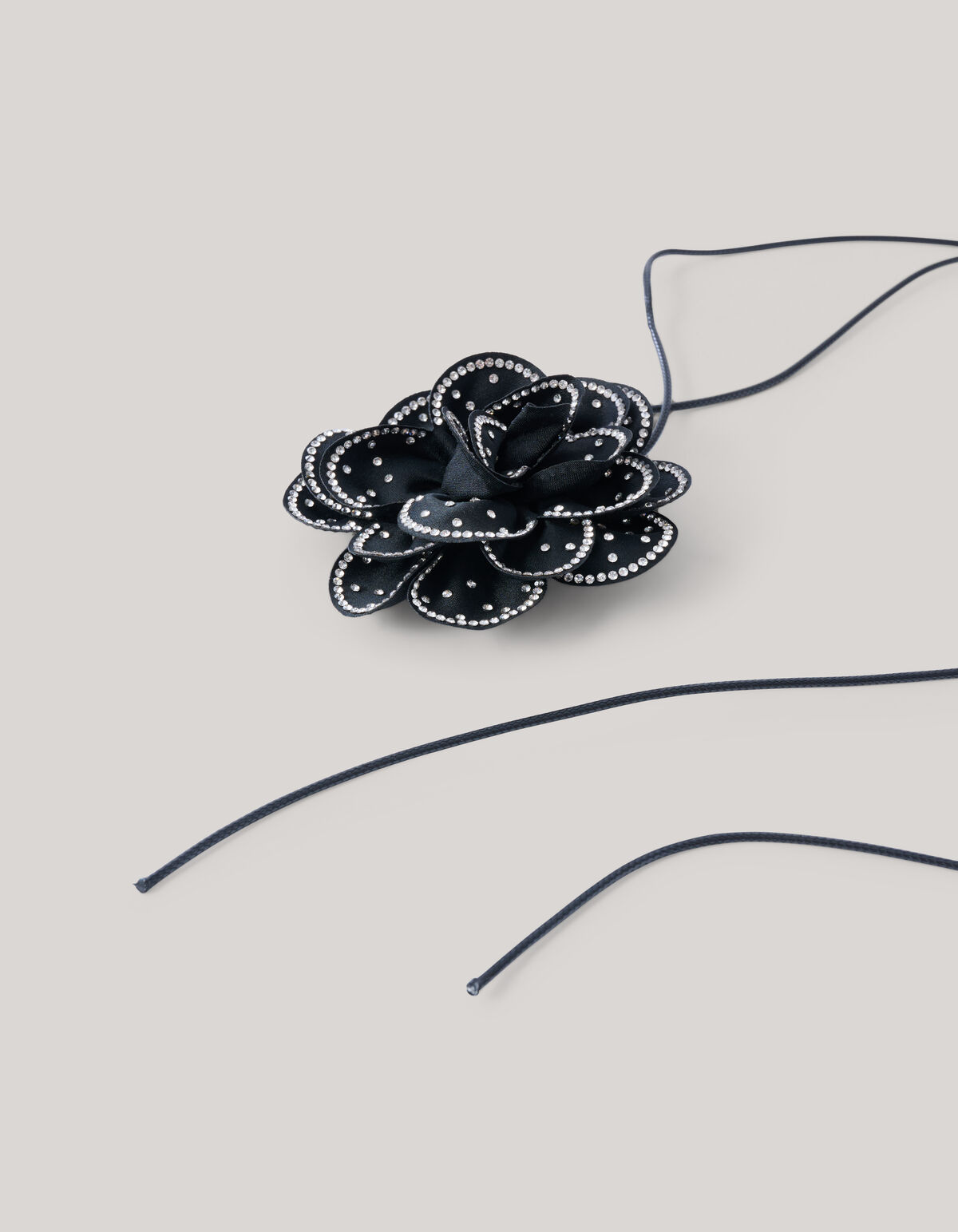 Strass Blume Halskette Schwarz By Lizzy SHOEBY ACCESSOIRES