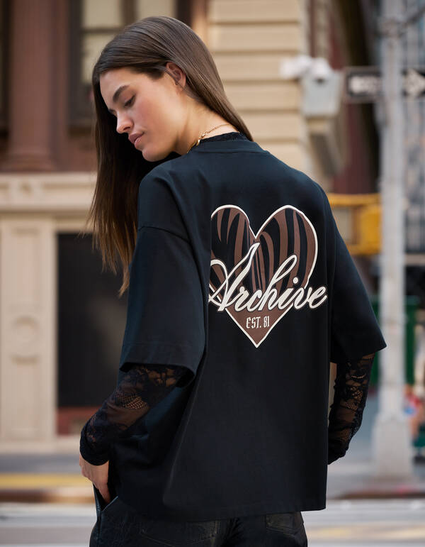 T-Shirt mit Herz-Motiv auf der Rückseite, Schwarz SHOEBY WOMEN