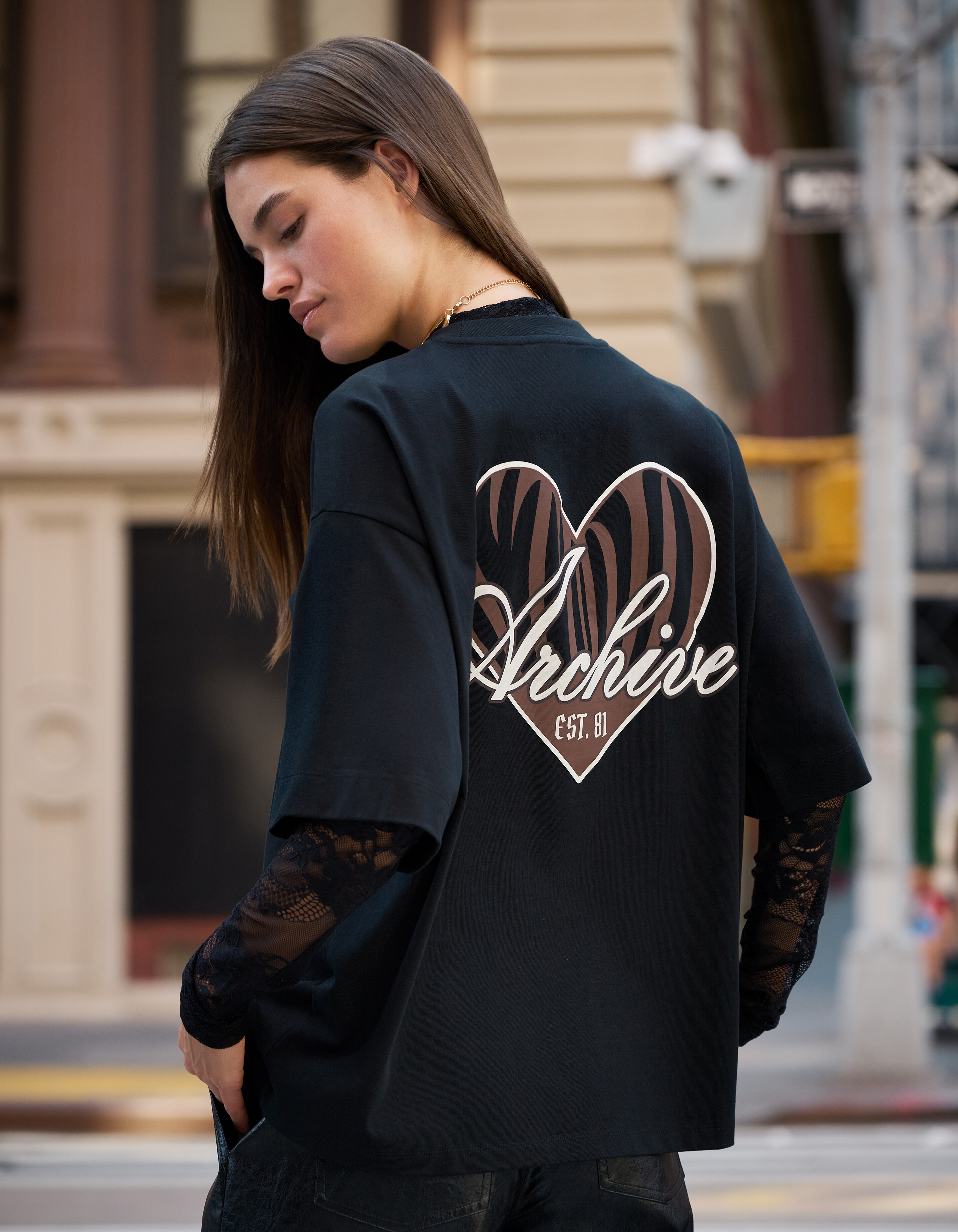 T-Shirt mit Herz-Motiv auf der Rückseite, Schwarz SHOEBY WOMEN