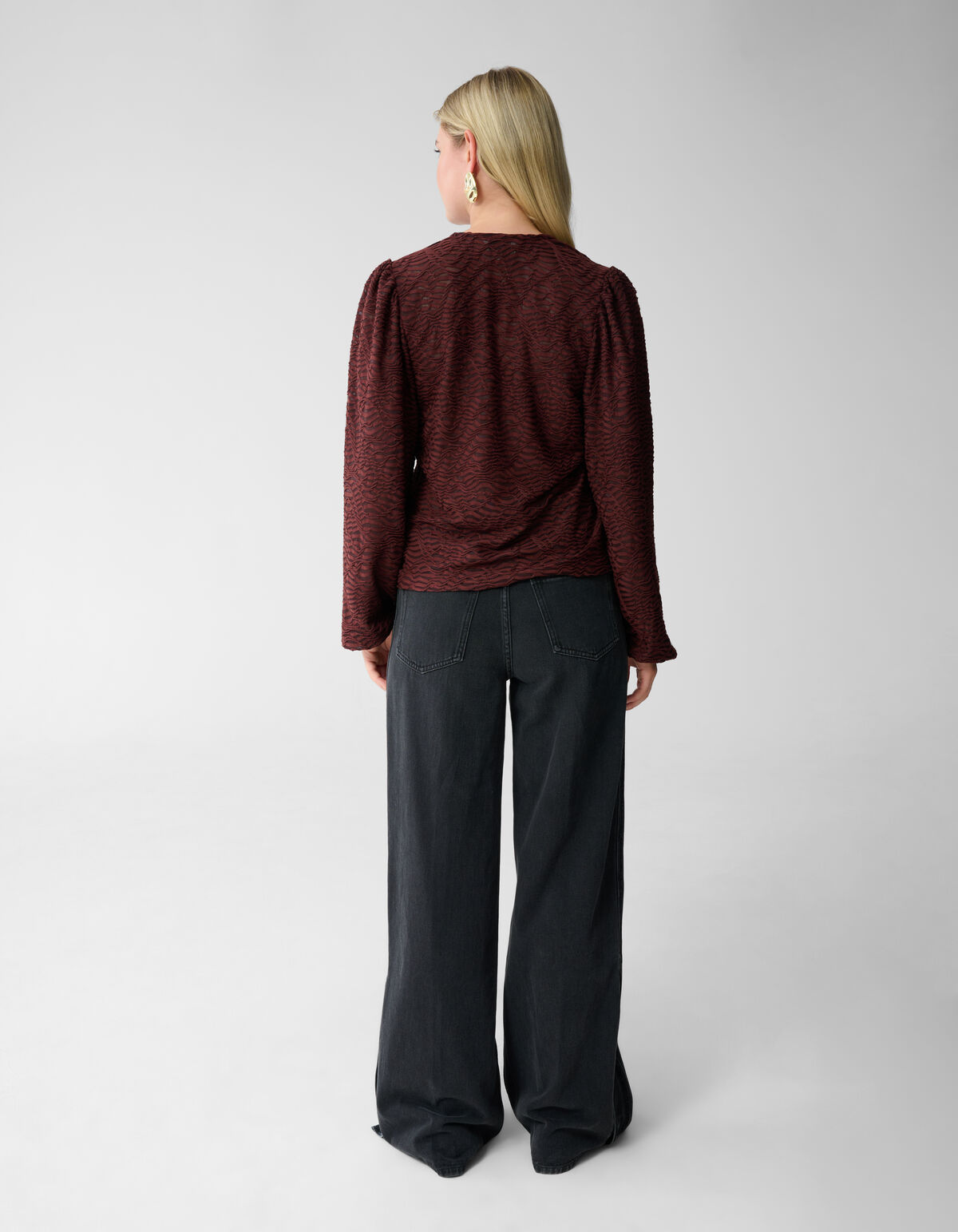 Crinkle-Top mit V-Ausschnitt Braun SHOEBY WOMEN