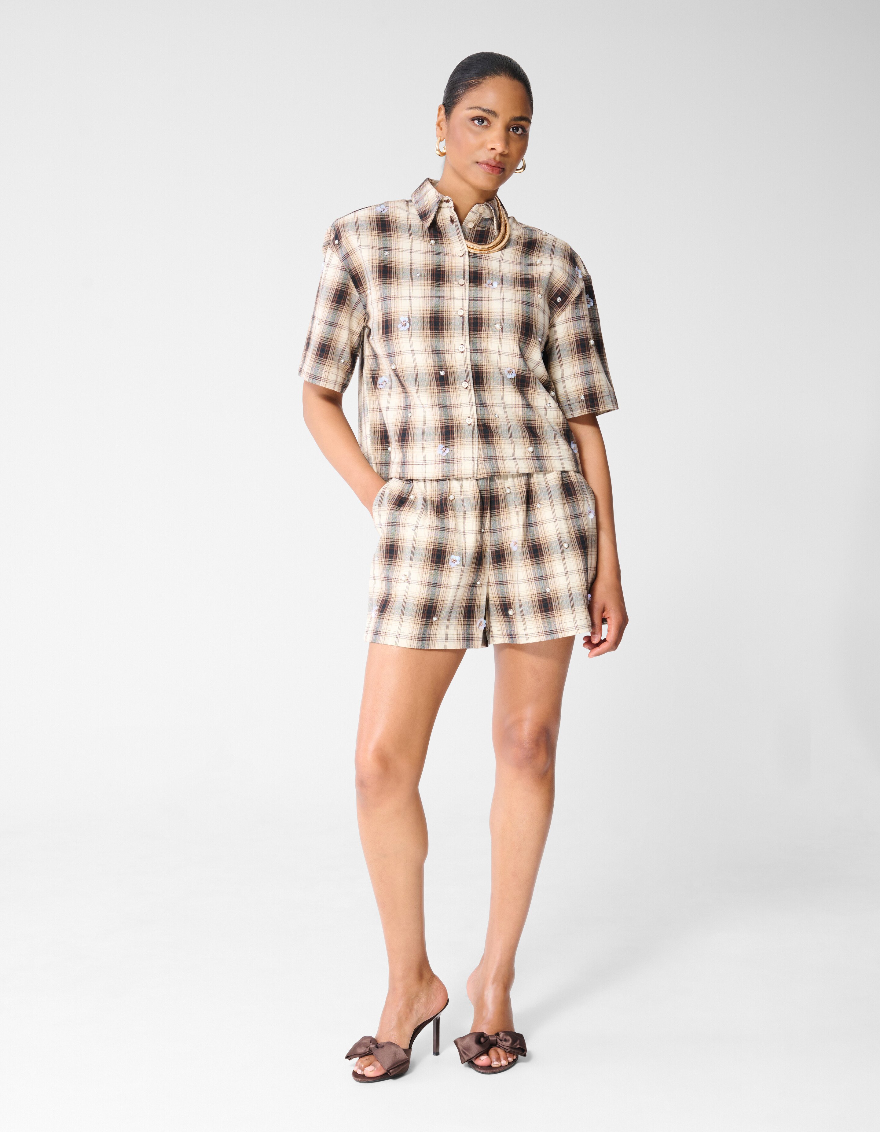 Karierte Shorts mit Perlenverzierung Braun SHOEBY WOMEN
