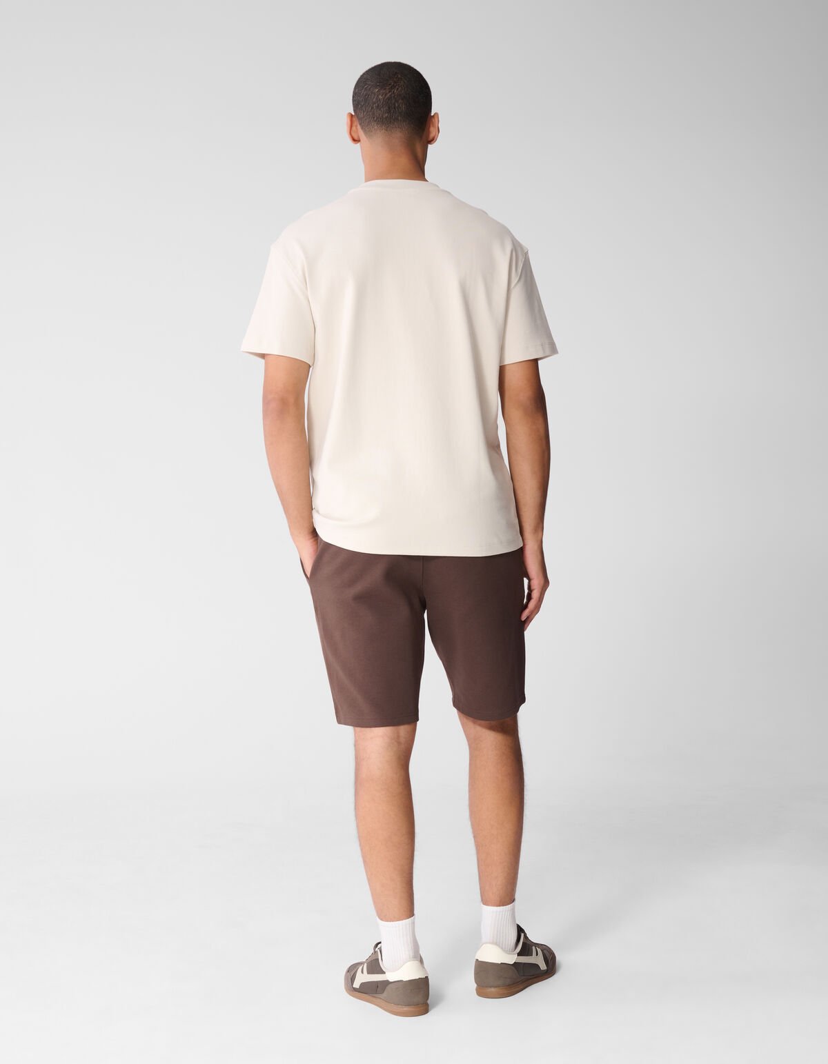 Basic-T-Shirt mit lockerer Passform, Beige SHOEBY MEN