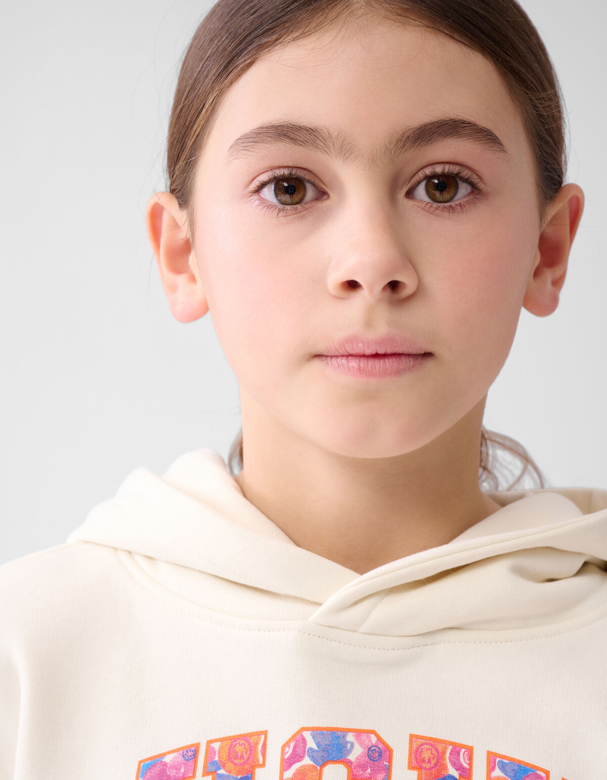 Gek&uuml;rzter Varsity-Kapuzenpullover Off White SHOEBY GIRLS