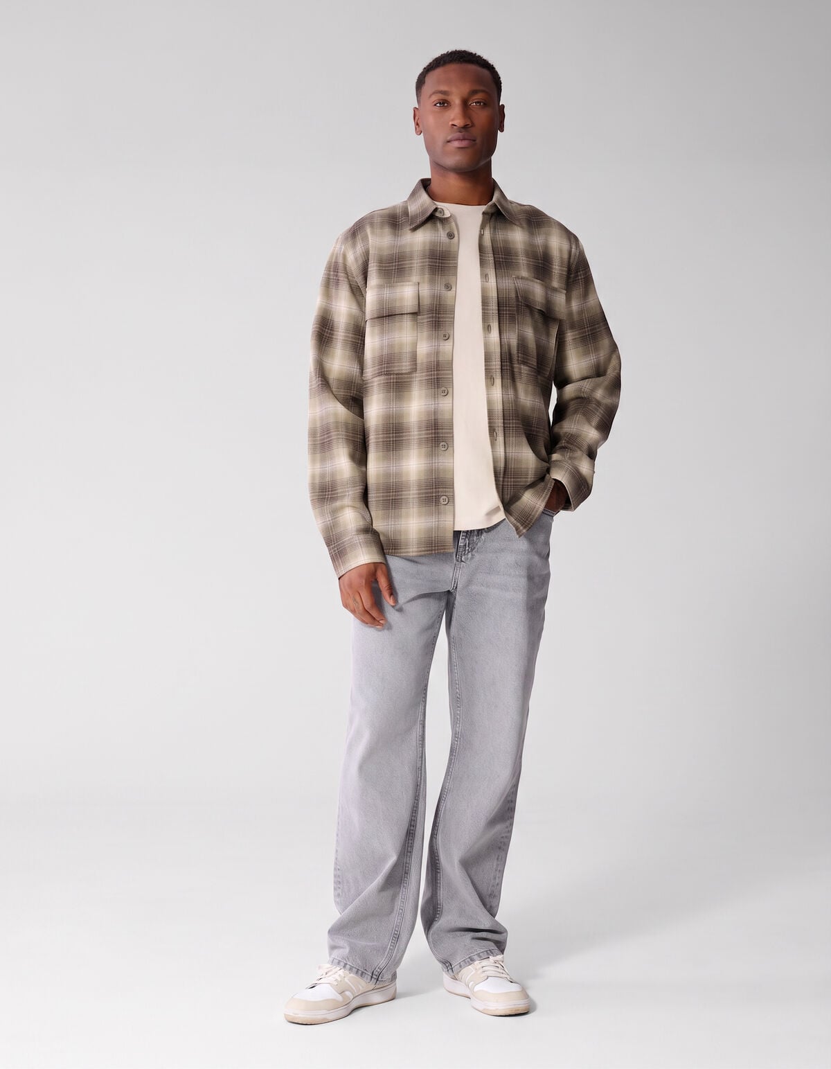 Gr&uuml;nes Overshirt mit Schattenkaromuster SHOEBY MEN