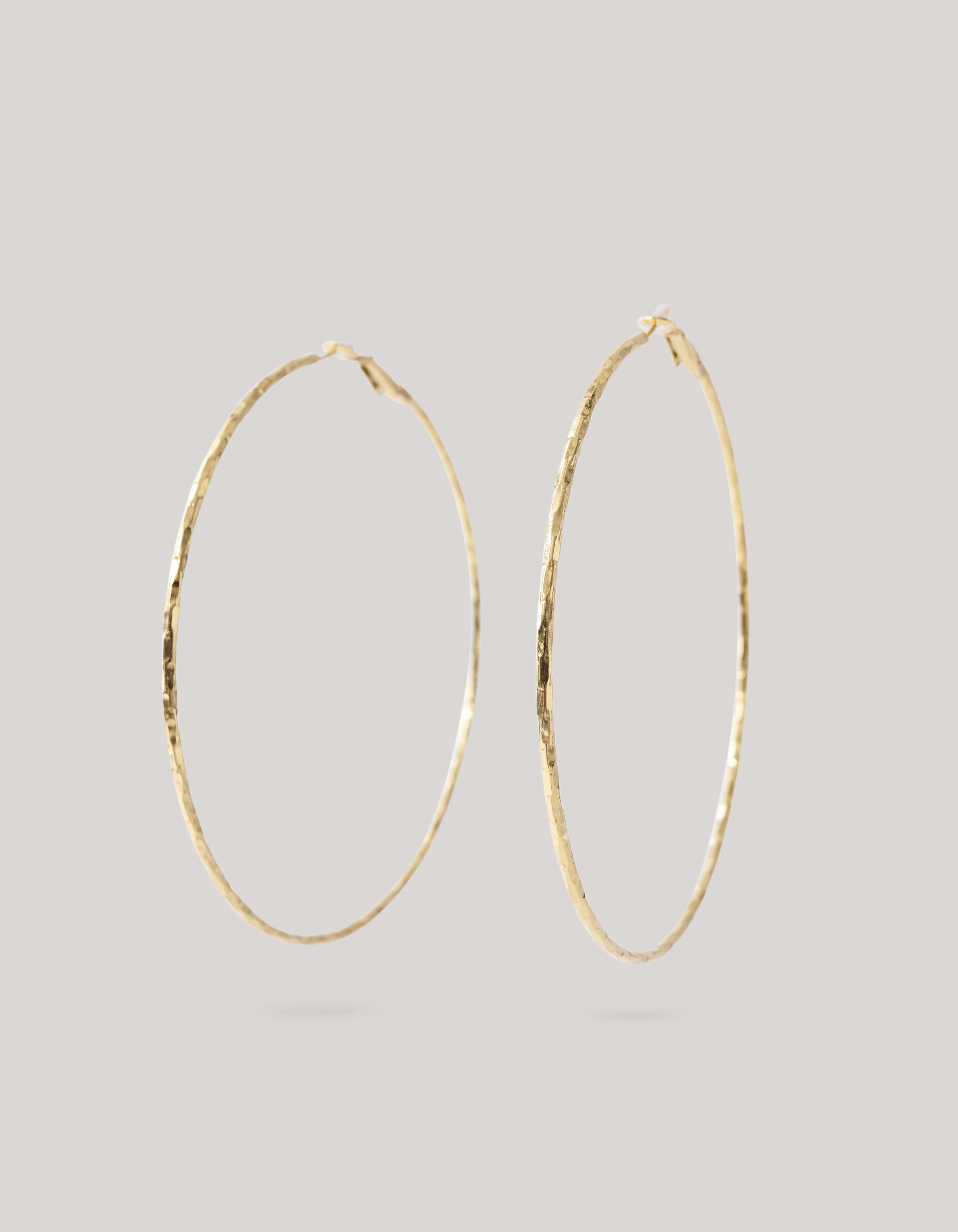 Gehämmerte Reif-Ohrringe Gold SHOEBY ACCESSOIRES