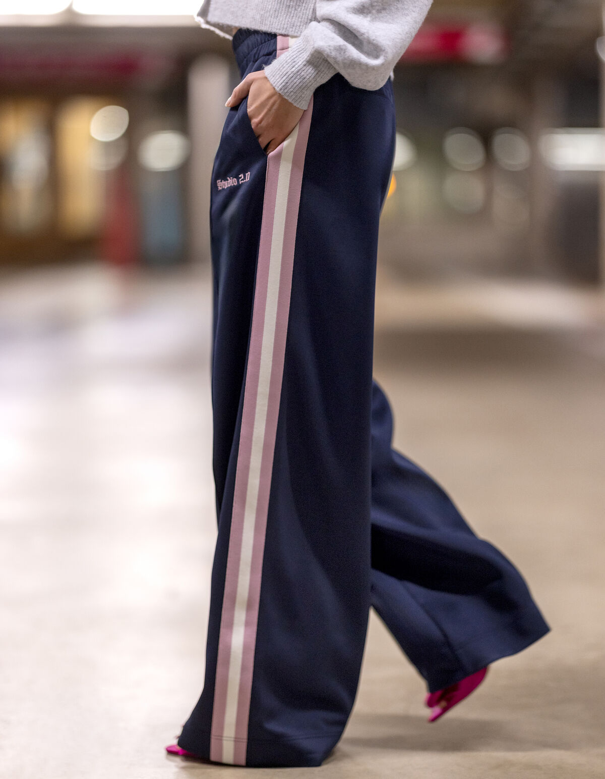 Sportliche Hose mit weitem Bein Dunkelblau SHOEBY WOMEN