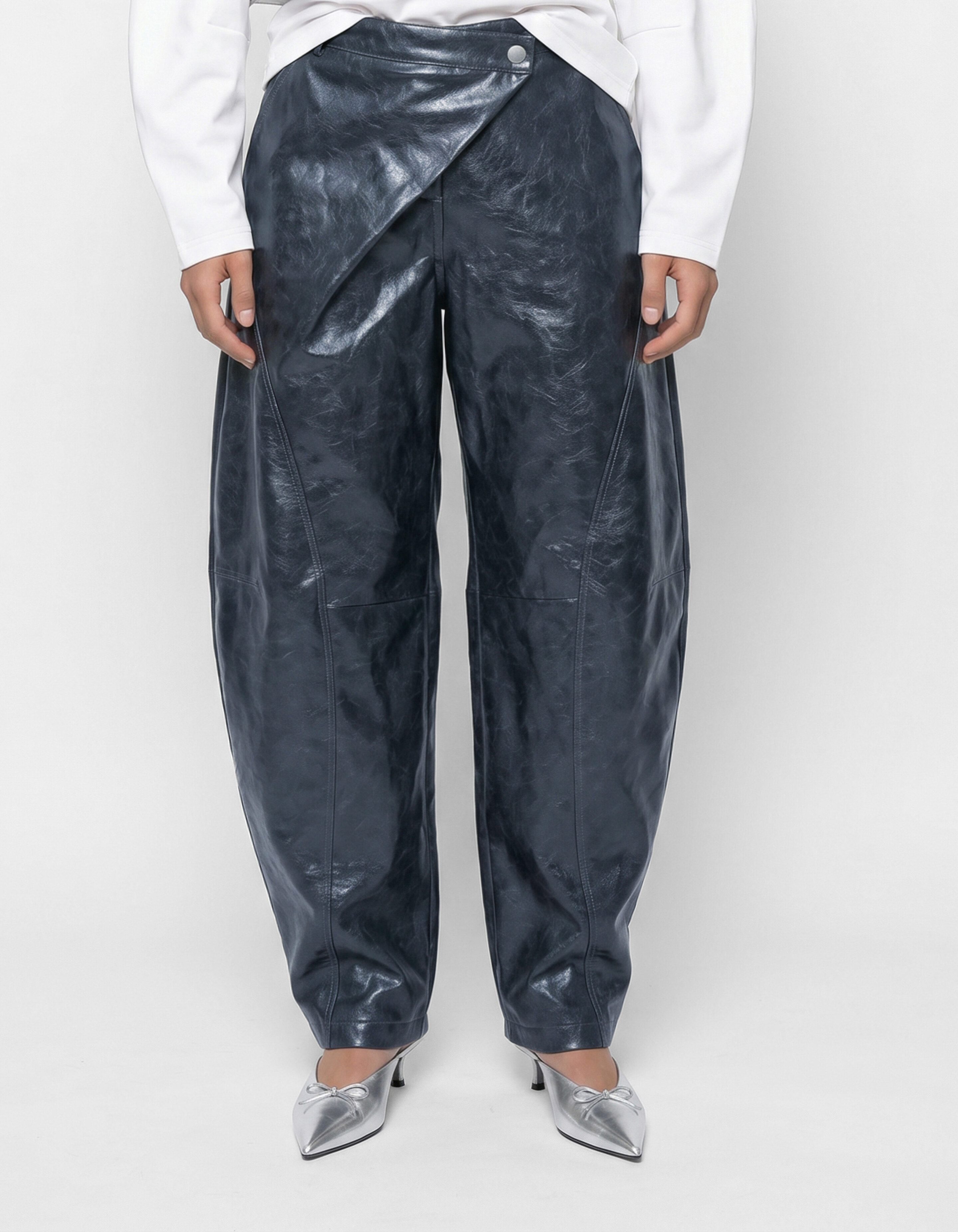 Barrel Fit Asymmetric Hose Dunkelgrau SHOEBY WOMEN