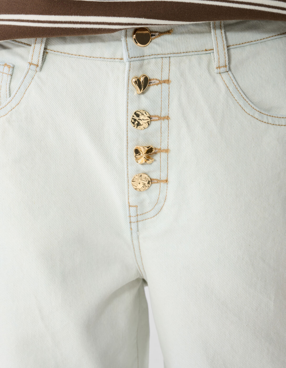 Fancy Button Barrel Fit Jeans Gebleicht SHOEBY WOMEN