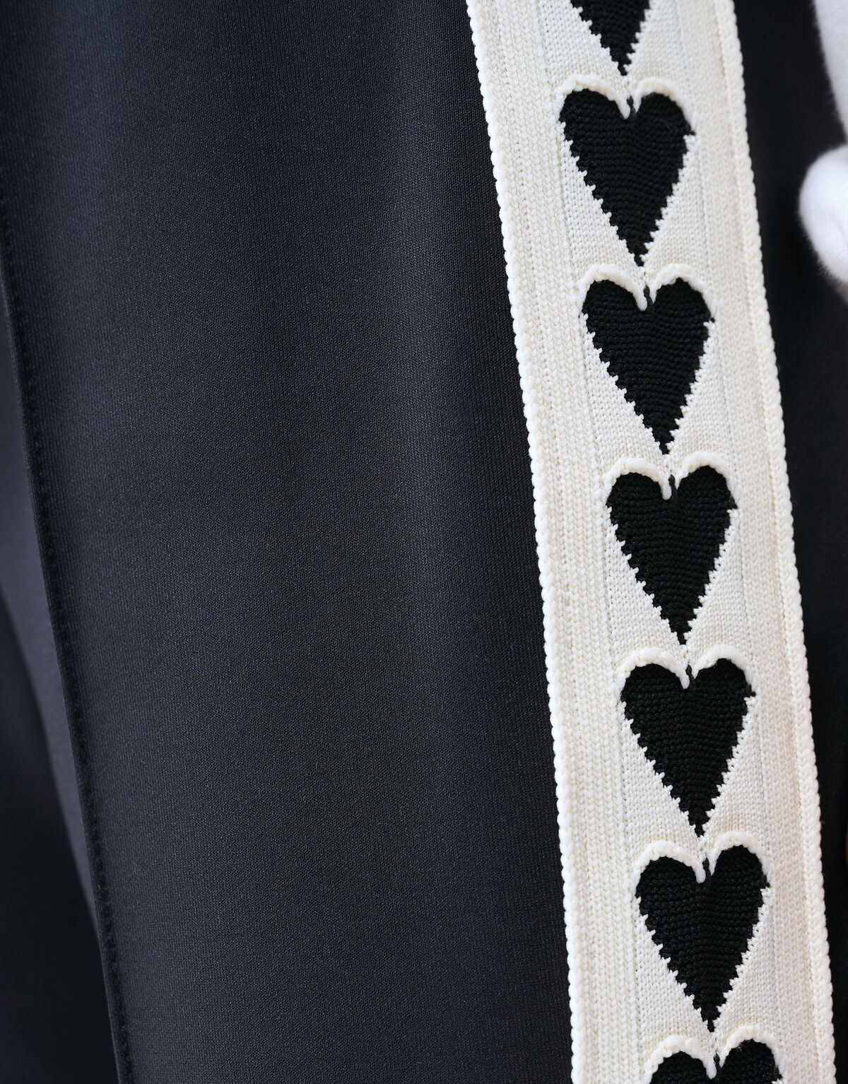 Sportliche Tape-Hose mit weitem Bein Schwar SHOEBY GIRLS