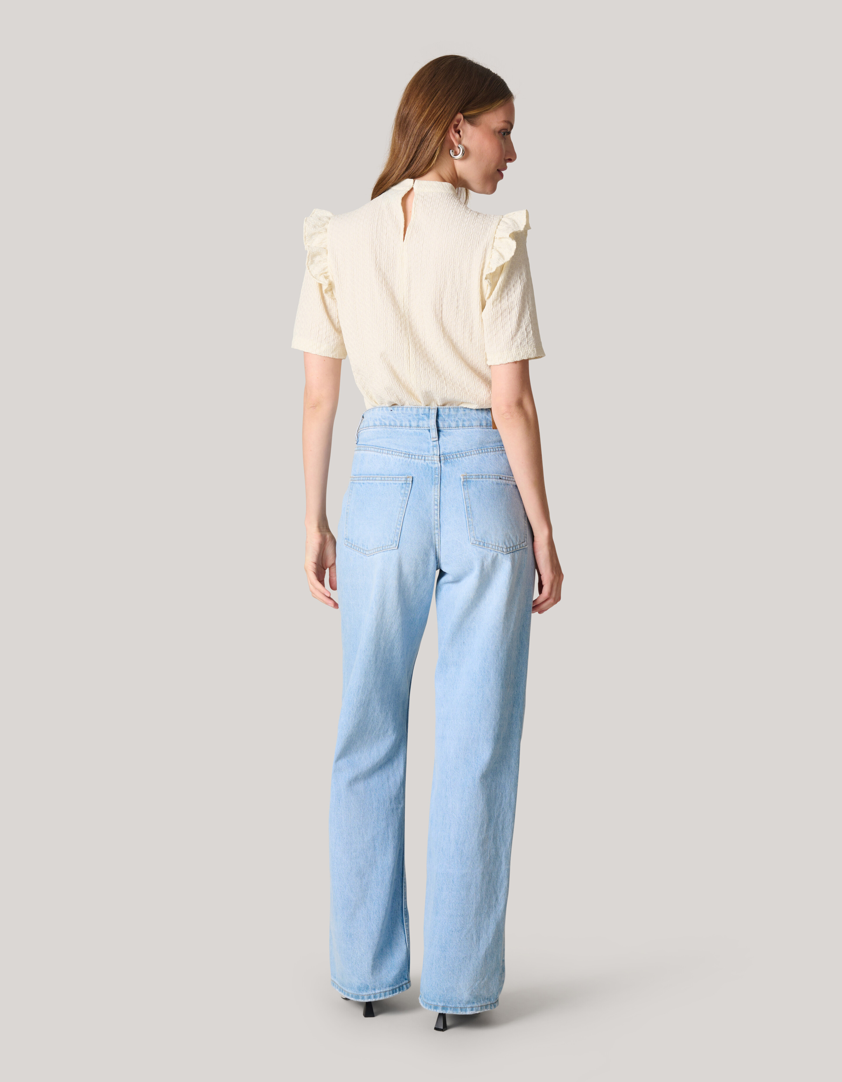 Crinkle Ruffle Top Weiß SHOEBY WOMEN