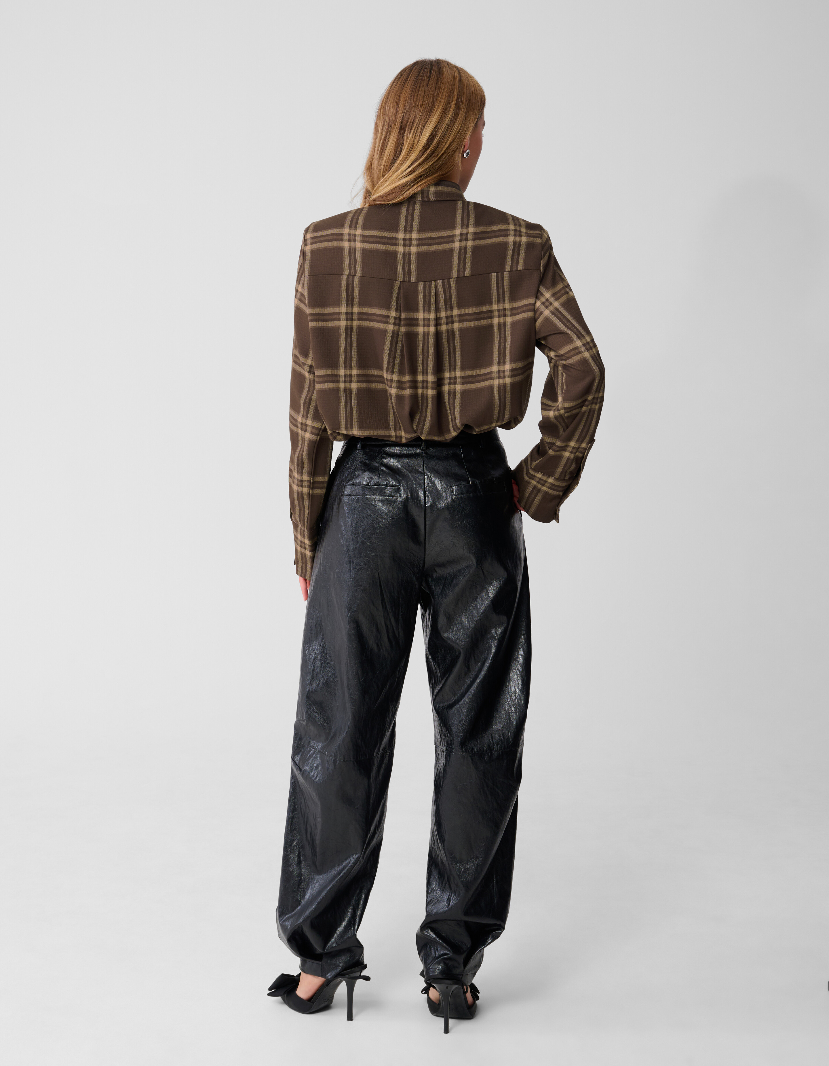 Übergroße Karobluse Braun von Monica SHOEBY WOMEN