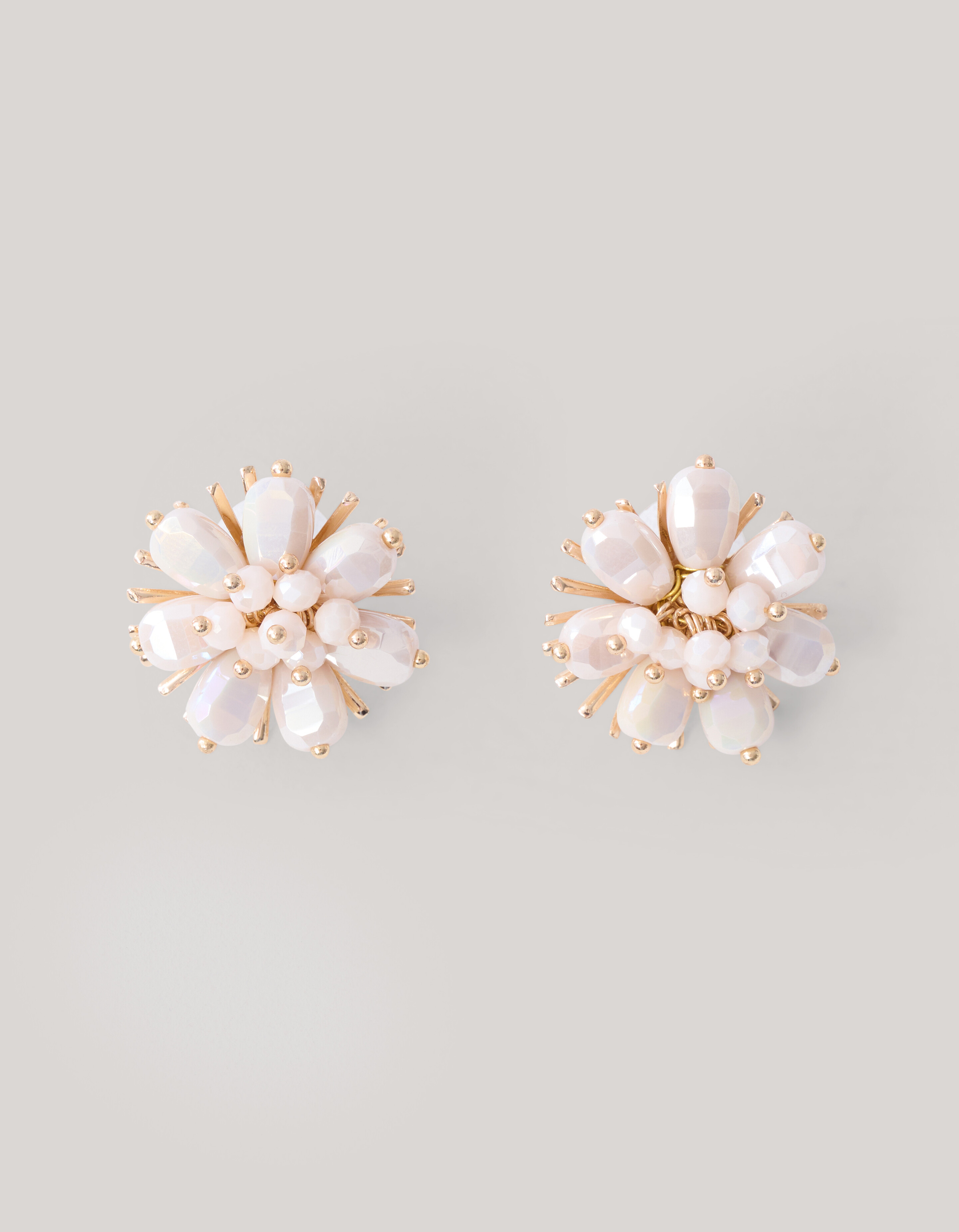 Perlenblumen-Ohrringe Off White SHOEBY ACCESSOIRES