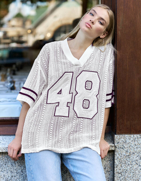 Übergrößen-Baseball-T-Shirt Gebrochenes Weiß Von F SHOEBY WOMEN