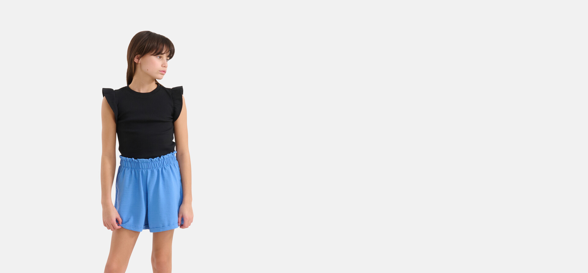 Ruffle Rib Top Schwarz SHOEBY GIRLS