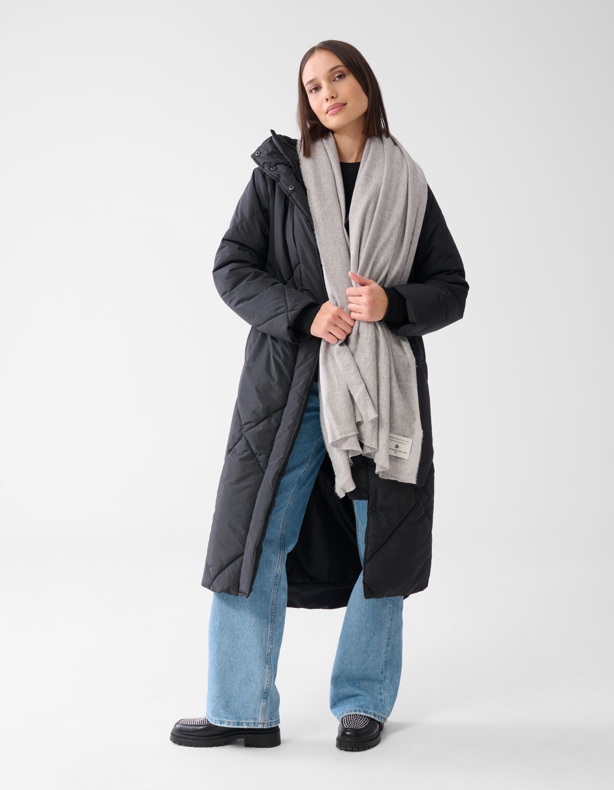 Label-Schal Grau SHOEBY ACCESSOIRES
