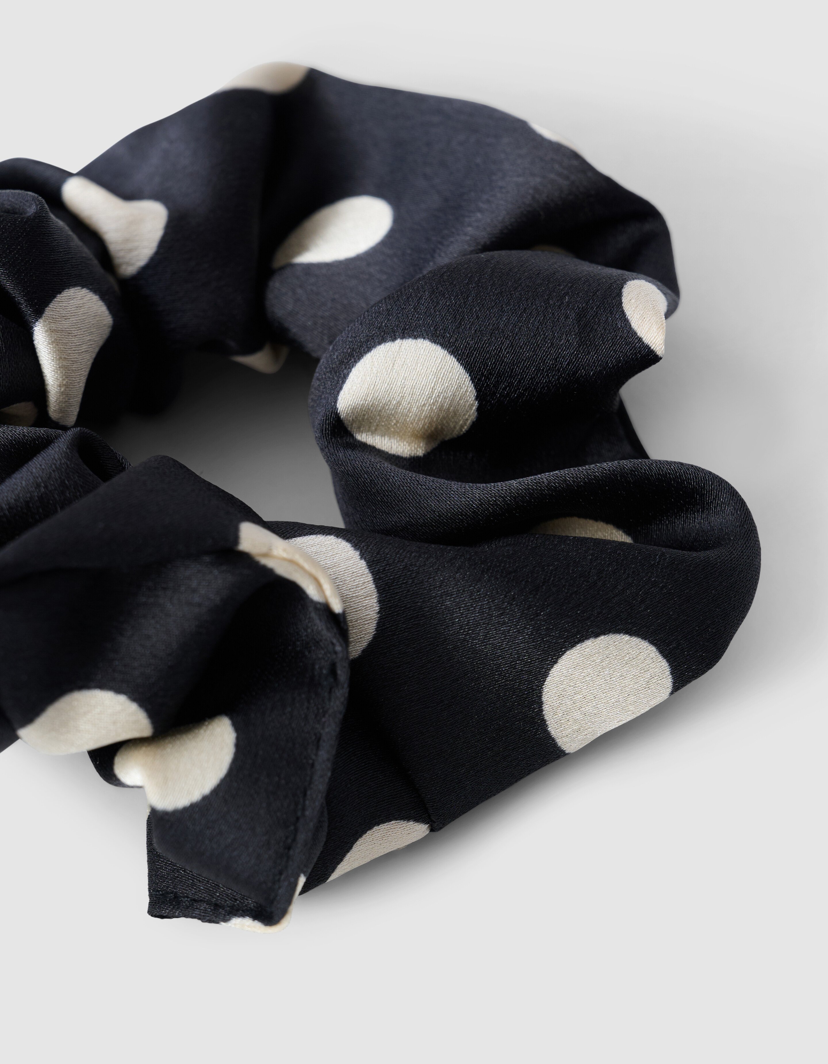 Schwarzer Punkt-Haargummi SHOEBY ACCESSOIRES