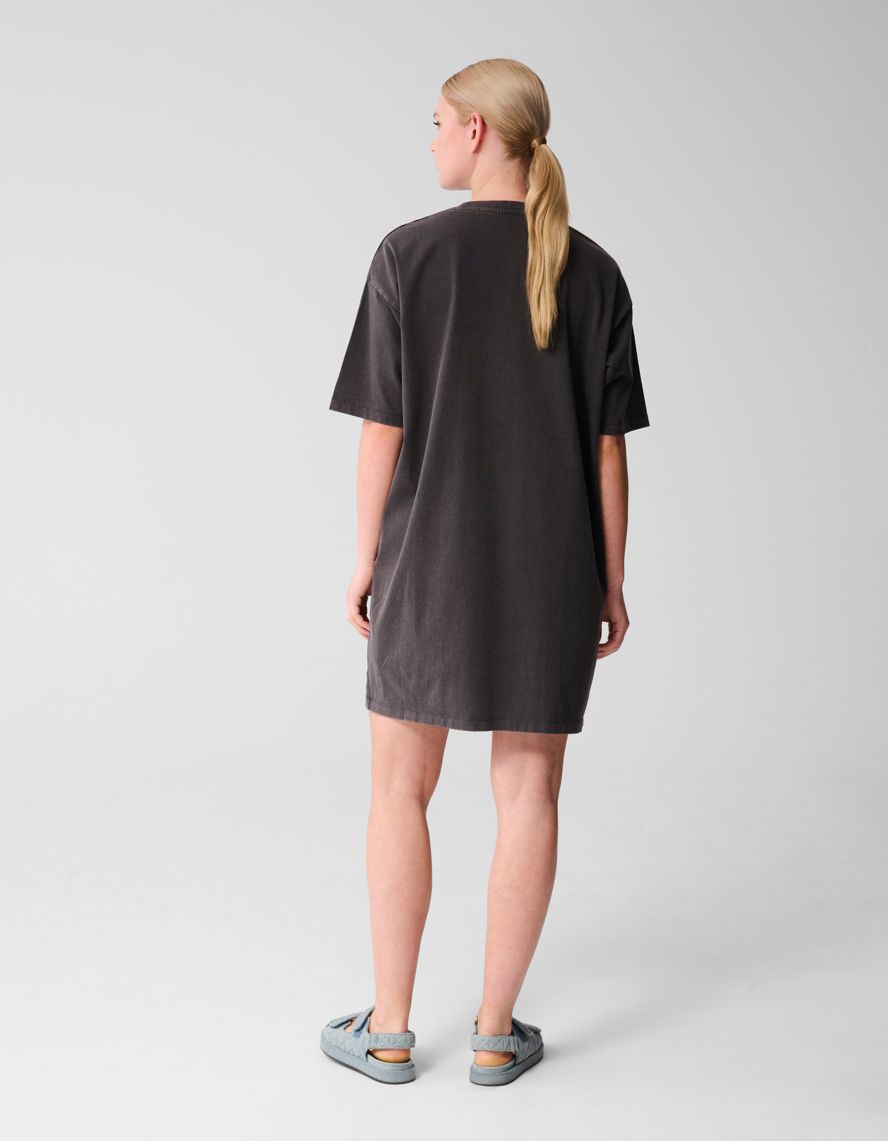 Gewaschenes T-shirt-Kleid Dunkelgrau SHOEBY WOMEN