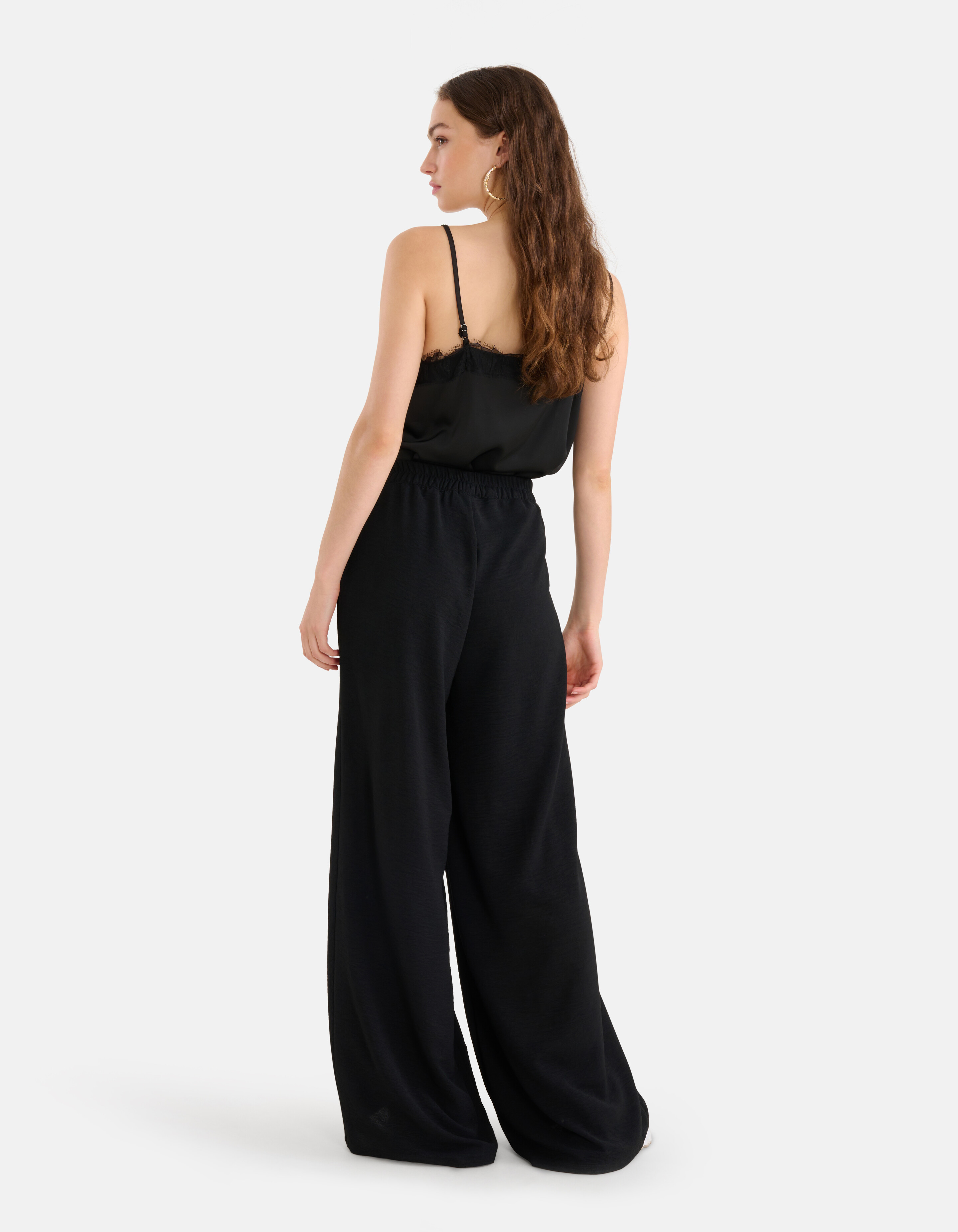 Loose Fit Hose Schwarz SHOEBY WOMEN