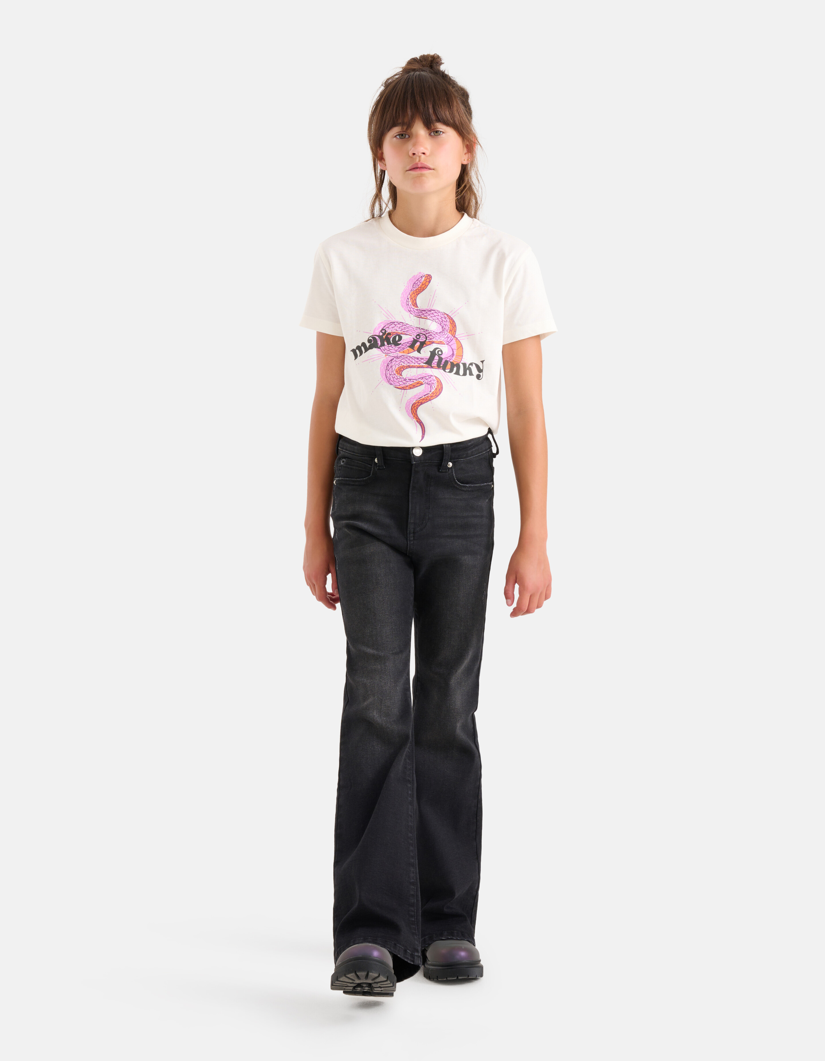 Funky Artwork T-shirt Off White SHOEBY GIRLS