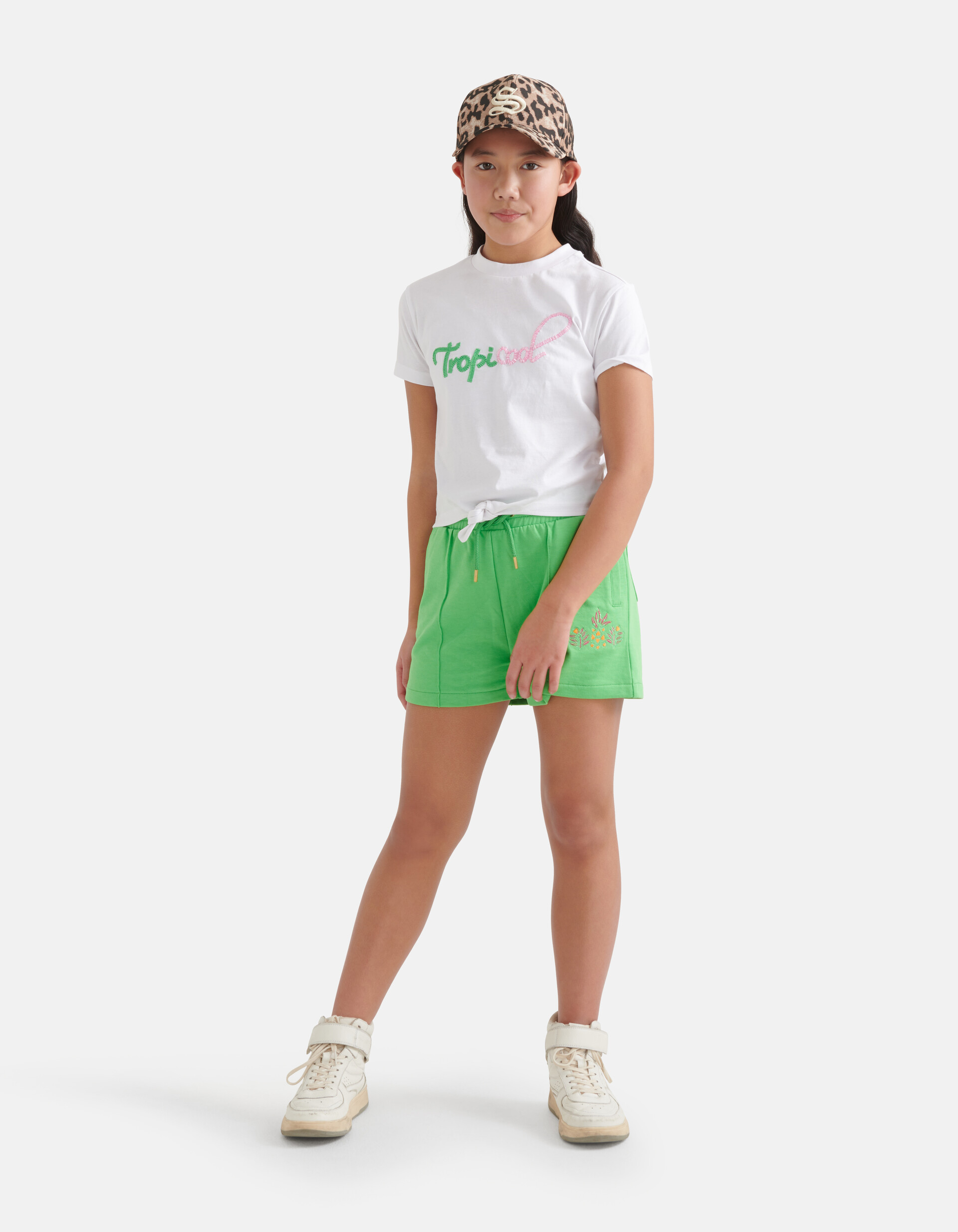 T-Shirt mit gesticktem Aufdruck Weiß SHOEBY GIRLS